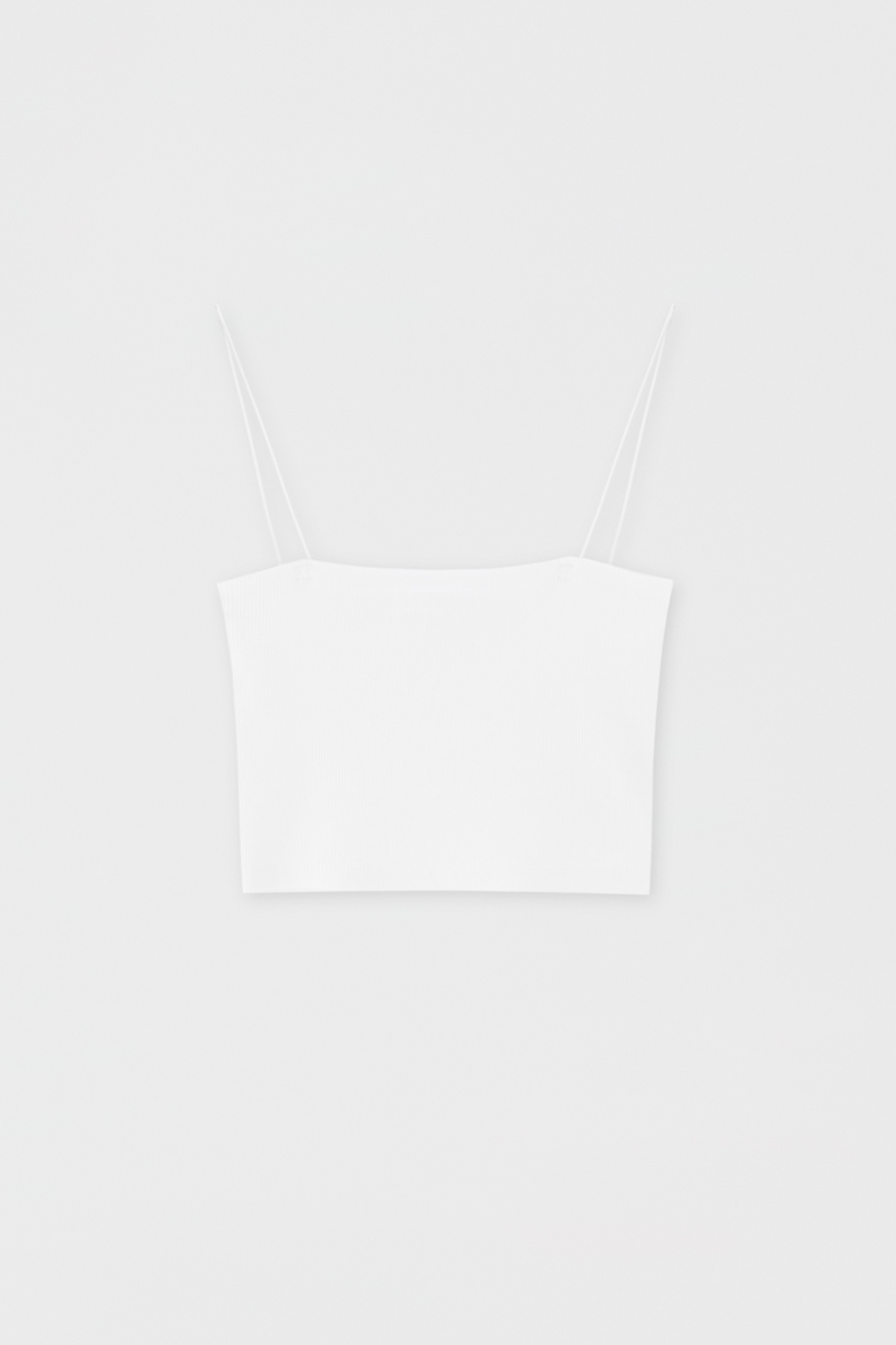 Cropped-Top mit schmalen Trägern | PULL and BEAR DE