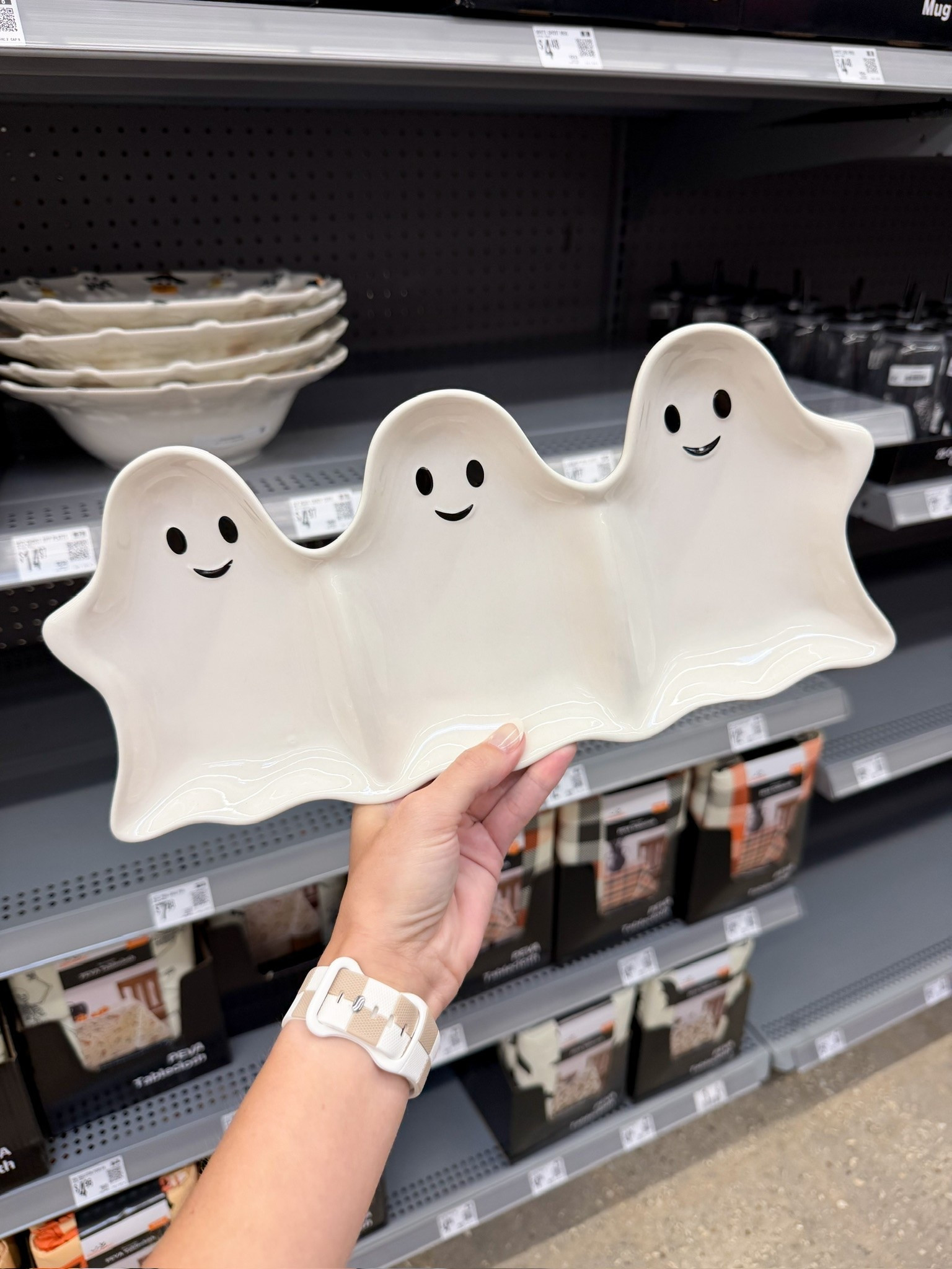Such cute little ghosts 👻
Use as a candy dish or serving piece.

//
Halloween candy dish
Halloween decor 
Ghost decor
Ghost serving dish
Halloween serving piece

#LTKfoodie #LTKSeasonal #LTKHome