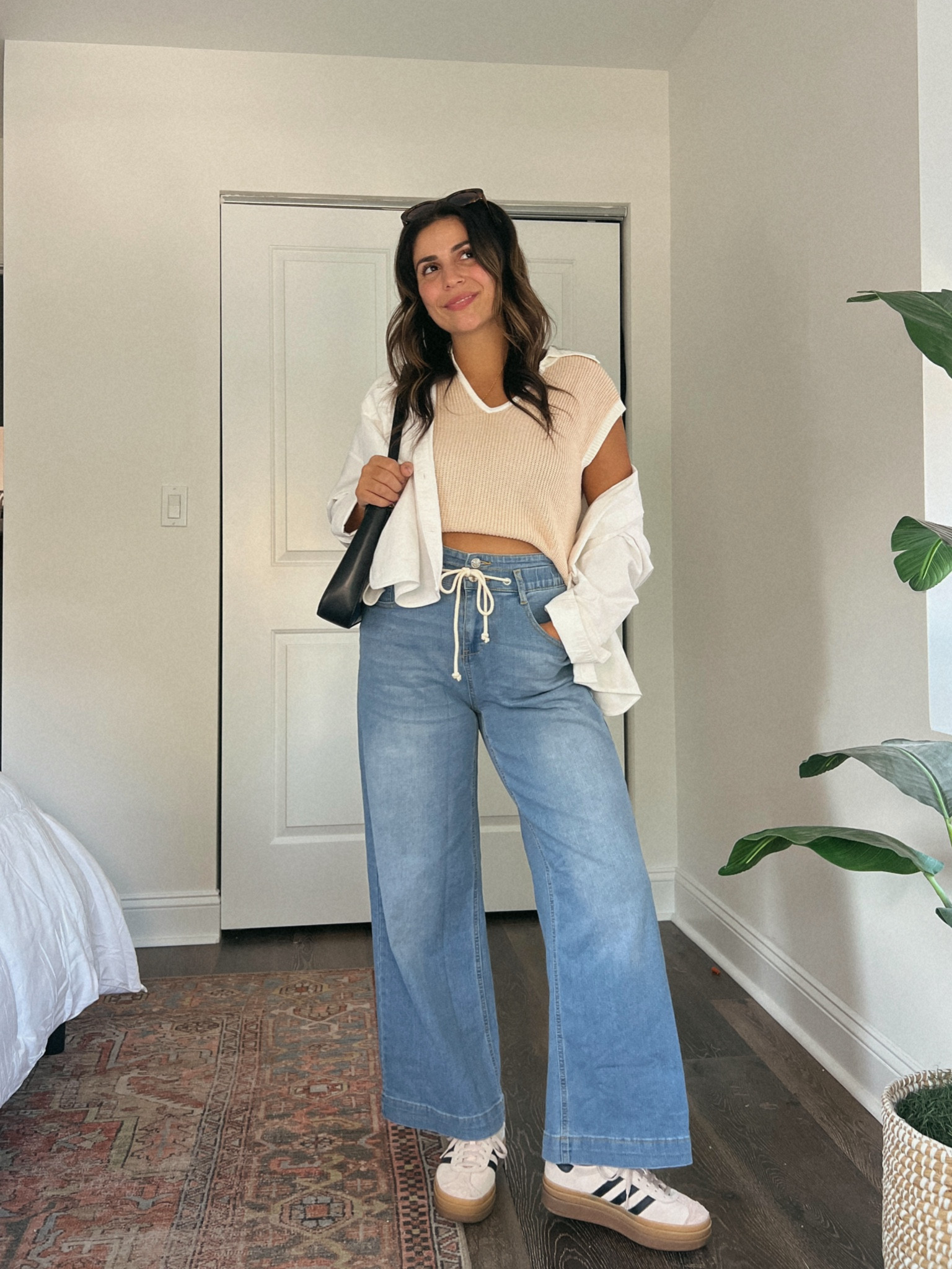 Fall outfit from Amazon 💓 Obsessed with these comfy $40 jeans! Shocked how stretchy they are but rigid they look. I did a size M & they fit great (normally an 8). Paired with a sweater top + sneakers (both M - true to size)

#LTKFindsUnder50 #LTKStyleTip #LTKSeasonal