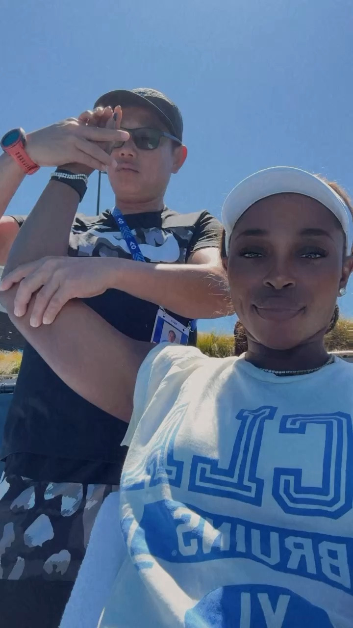 Arm warmup with Tum #australianopen 

#LTKfitness #LTKfindsunder100 #LTKaustralia