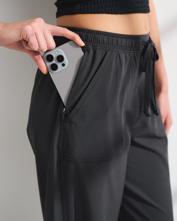 YPB motionTEK Wide Leg Pant | Abercrombie & Fitch (US)