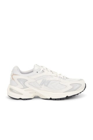 New Balance 725v1 in Sea Salt, Rain Cloud, & Metallic Silver | FWRD | FWRD 