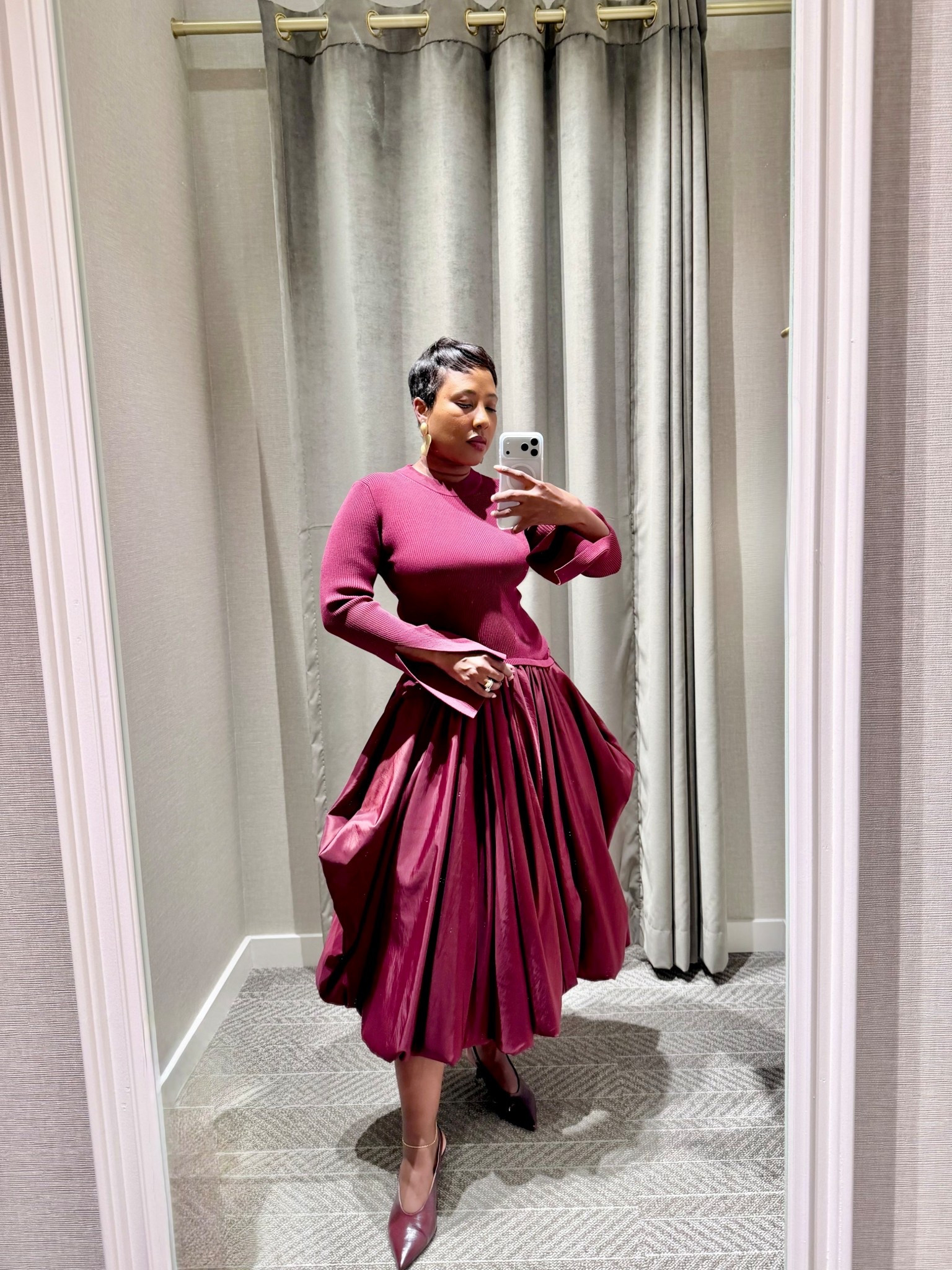 Holiday parties are upon is and this dress from Simkhai is so interesting and unique. I’m wearing a size small

Sweater dress
Holiday party dress
Holiday gala 
Christmas party 

#LTKOver40 #LTKHoliday
