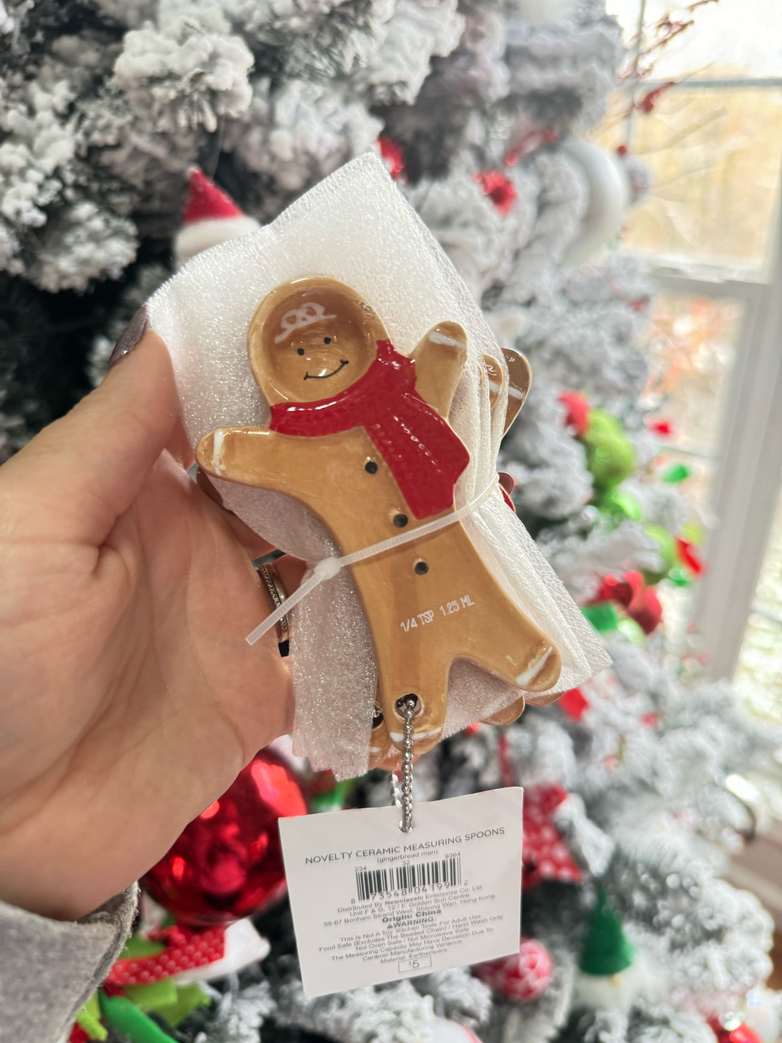 Christmas measuring spoons 

#LTKHome #LTKSeasonal