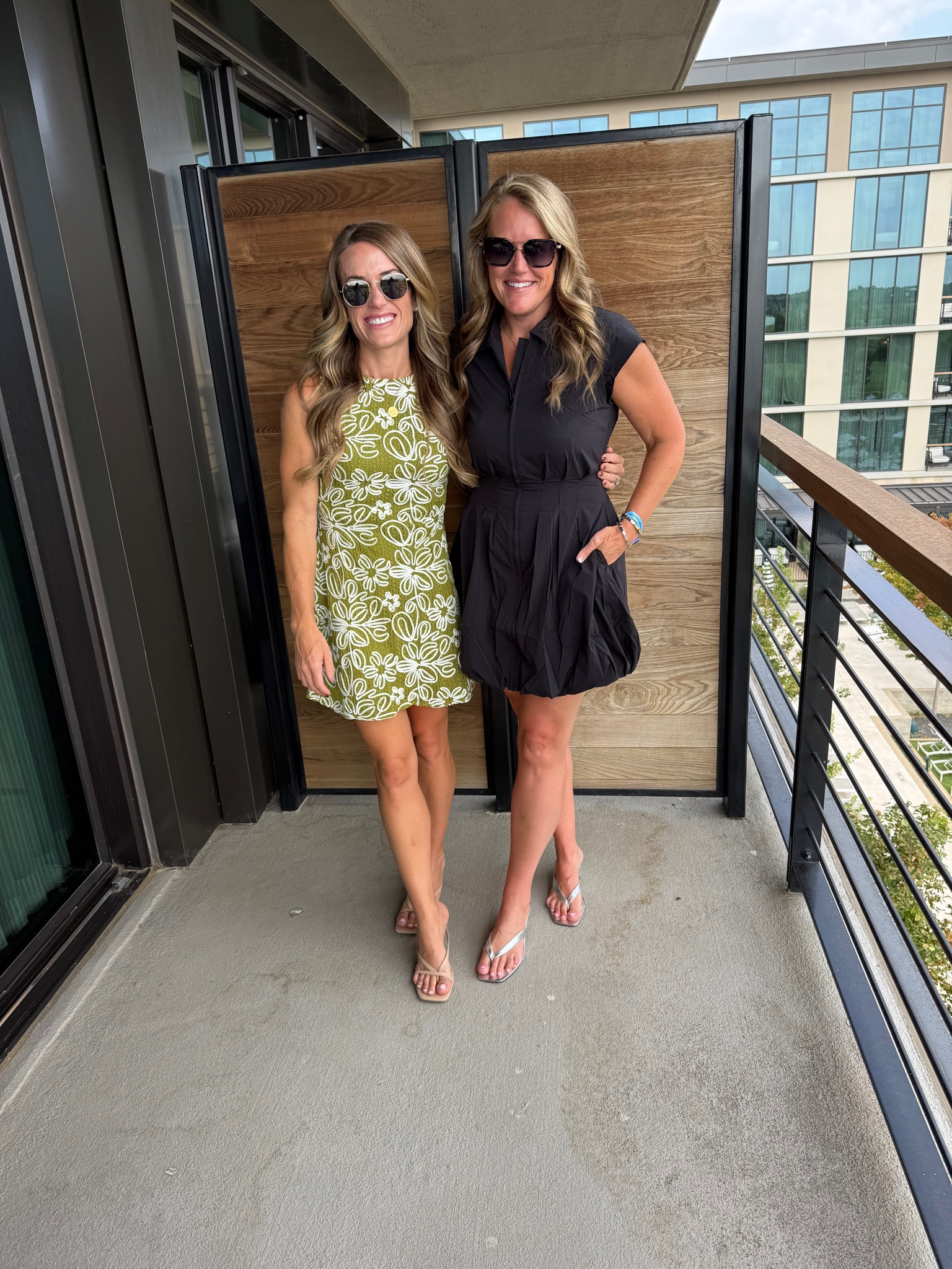 Day 1 looks at LTKCon!

Floral dress mini dress little black dress heels trendy fashion

#LTKootd #LTKCon #LTKgrwm