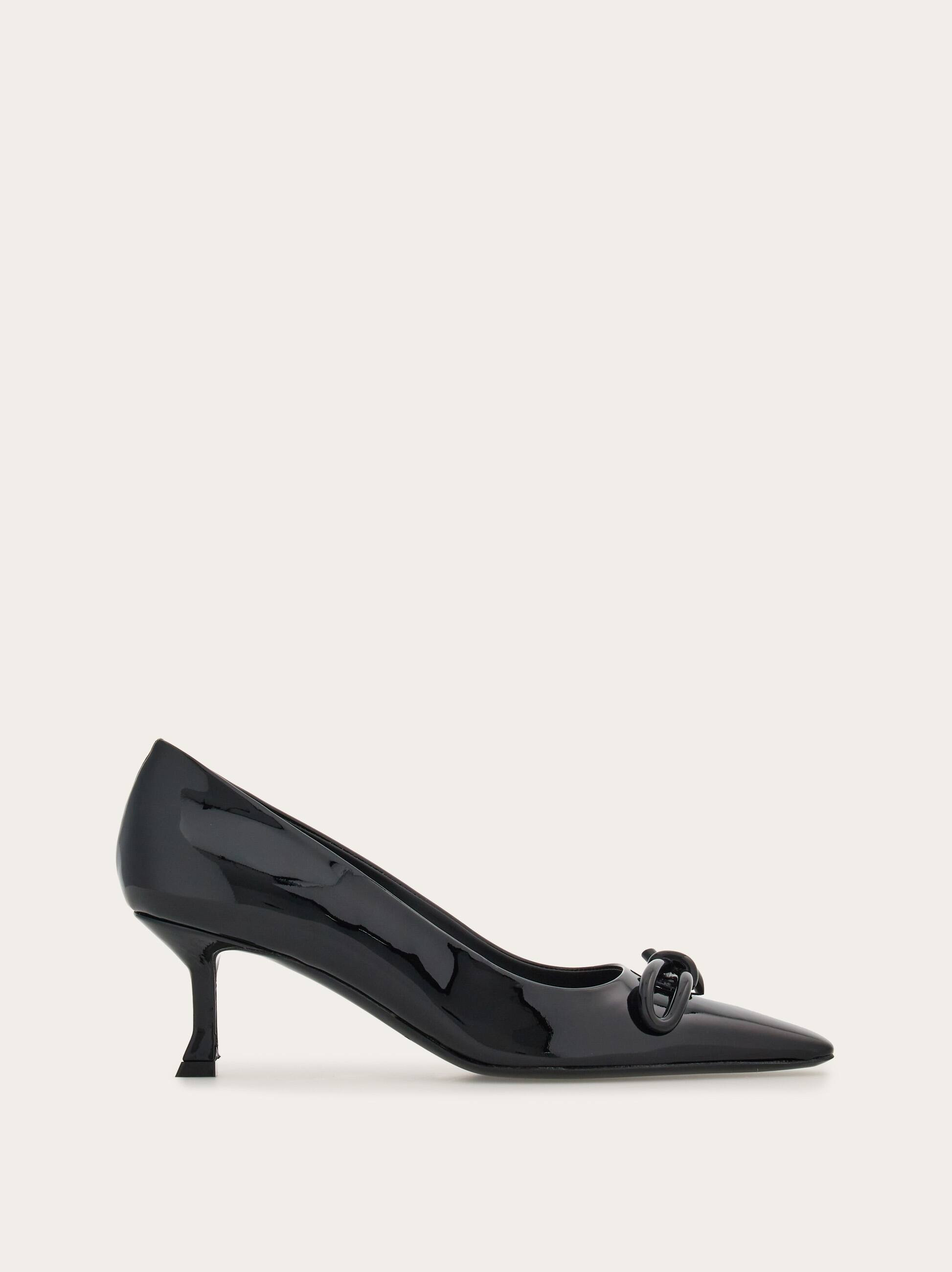 Ferragamo Women Kitten heel pump with asymmetric bow Black Size 8 | Ferragamo