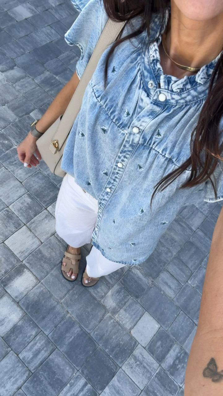 love an easy outfit that still looks styled 🙌🏻 this denim top is so good with white pants for spring and summer, and the little details make it look way more expensive than it is

denim top, white pants outfit, spring style, casual chic outfit, everyday fashion, summer outfit ideas, effortless style, neutral accessories, wide leg pants, vacation outfit, denim trend, annabrstyle

#LTKootd #LTKSeasonal #LTKMothersDay