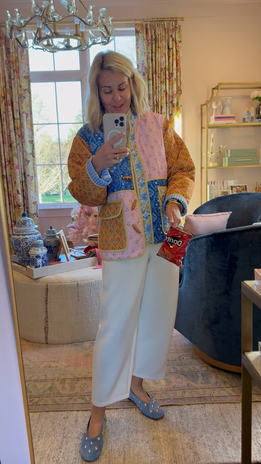 You just have to love a neutral set that you can literally wear with anything. Throw on a jacket, cute flat and grab a bag of Doritos while you’re at it 🙌

Jacket - xs
Turtleneck- xs
Barrel Pant - petite small 
Flats - 7.5

#LTKOver40 #LTKmomlife #LTKootd