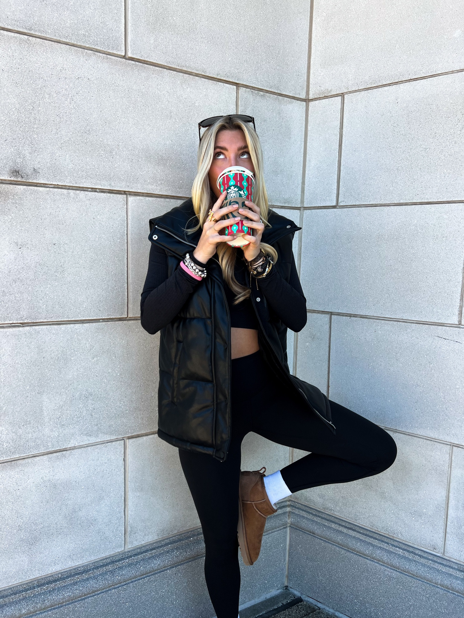 an all black look🖤
•
linking everything on liketoknow.it & in my stories!! obsessed with this outfit & sharing more pictures tomorrow in it!😍
•
•
•


#LTKHoliday #LTKU #LTKSeasonal