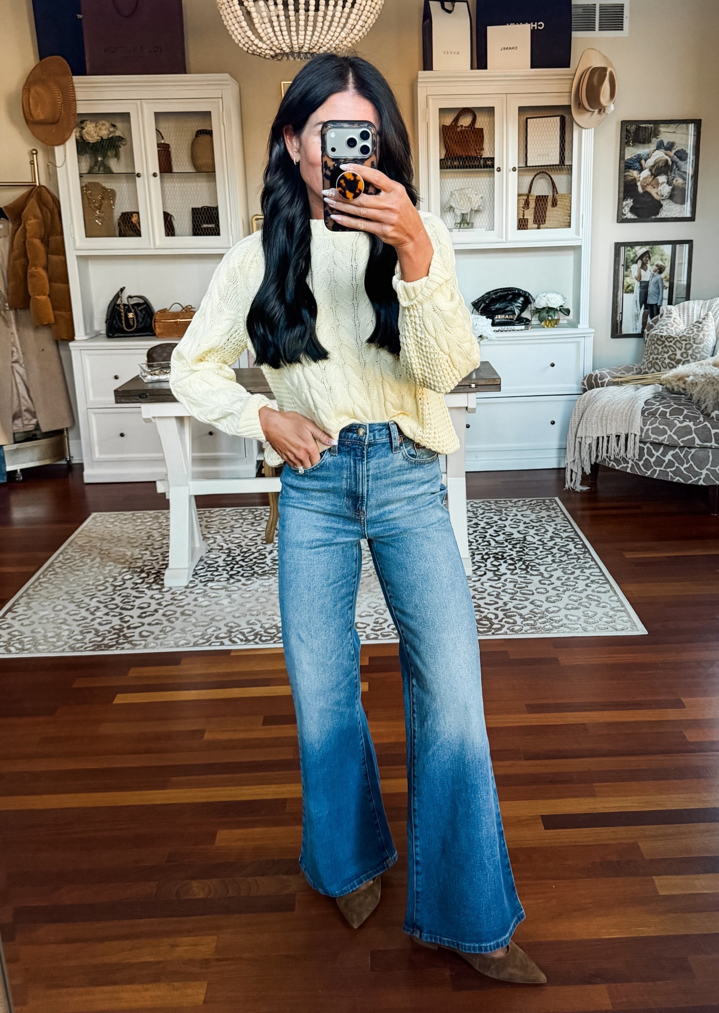 Wearing a small sweater
6 jeans 

#LTKFindsUnder50 #LTKSeasonal #LTKootd