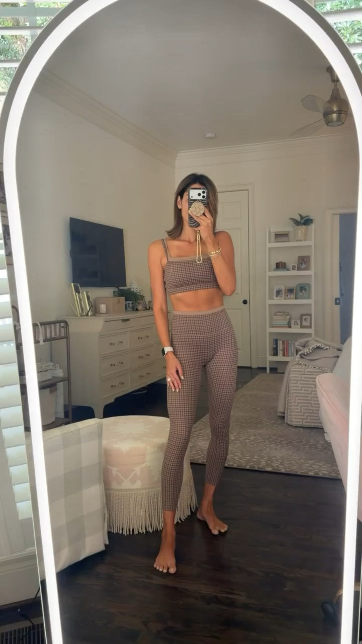 My new workout set from Abercrombie 🤎 

abercrombie workout set, fall outfits, autumn outfits, Katy Harrell

#LTKootd #LTKActive