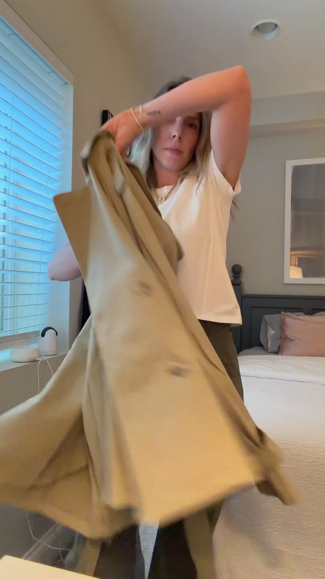 I love the look of a trench coat, but usually feel too stuffy in one. The canvas fabric on this particular coat makes it feel more casual and wearable! In a S! @shopbop #ad