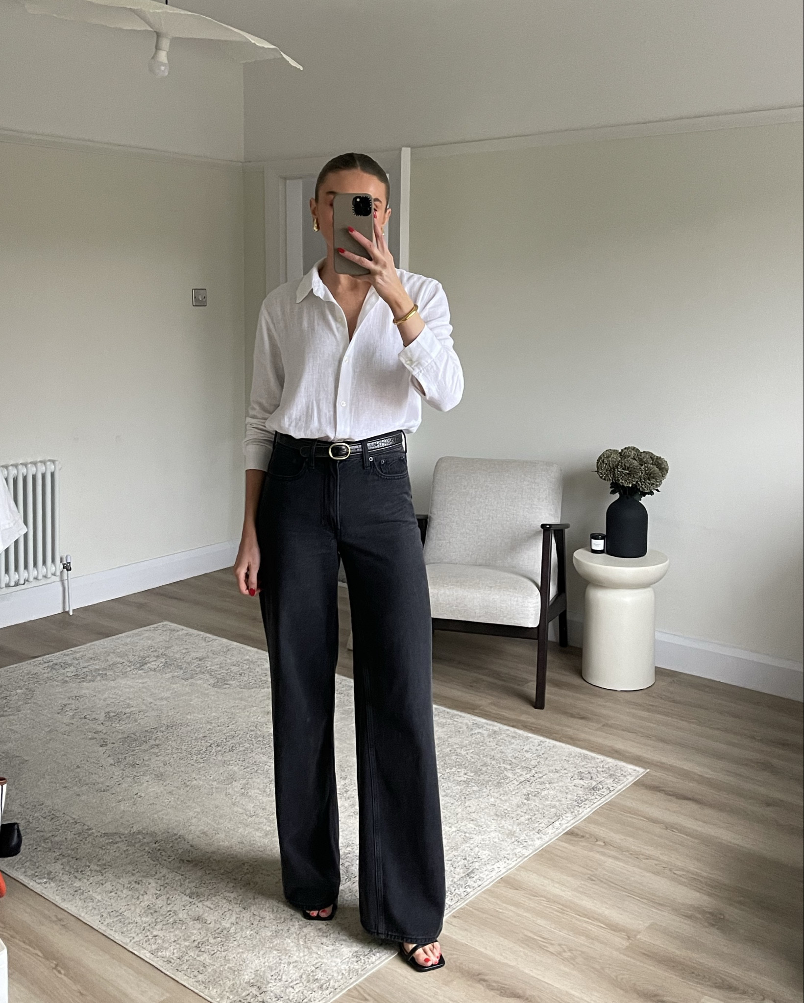 My go-to evening/dressy jeans
I wear the W25 Long in these, I’m 5ft 6 
Abercrombie wide leg jeans, AFEMILY for an extra 15% off (ends today) 
These are the black 