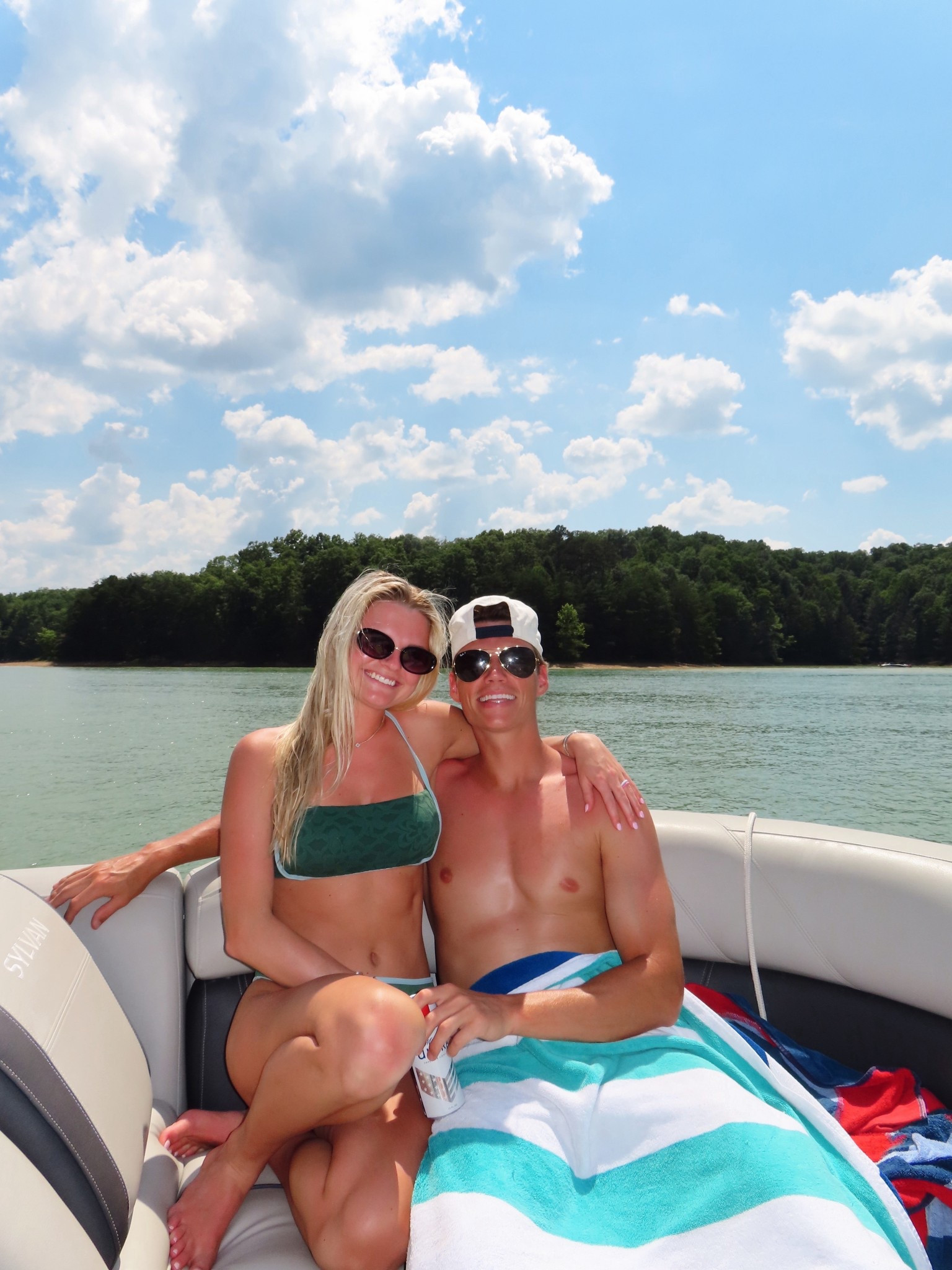 wearing a medium top & small bottom! 

#LTKStyleTip #LTKSeasonal #LTKFindsUnder50