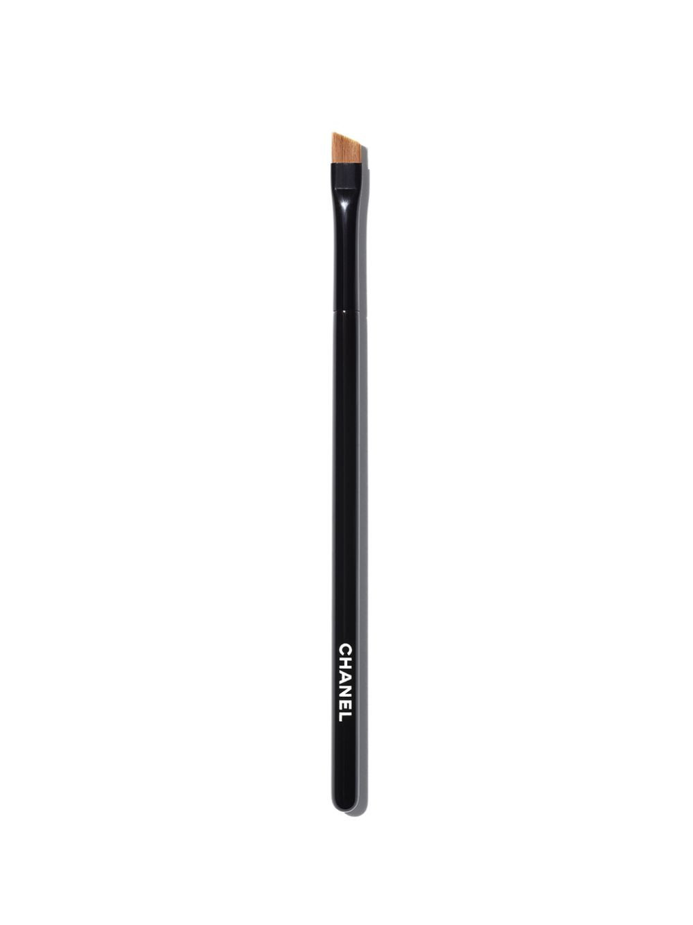 Chanel Les Pinceaux De Chanel Angled Eyeliner Brush No. 206 | Violet Grey
