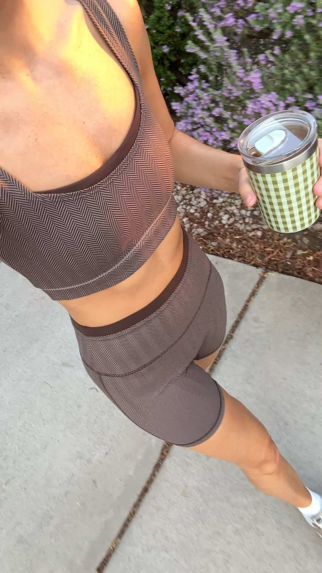 Code AFCASSIE stacks on top of the Abercrombie sale! I am 5’7” wearing size small in the top and bottom! I sized up one size from my usual as this active line runs a little tight!