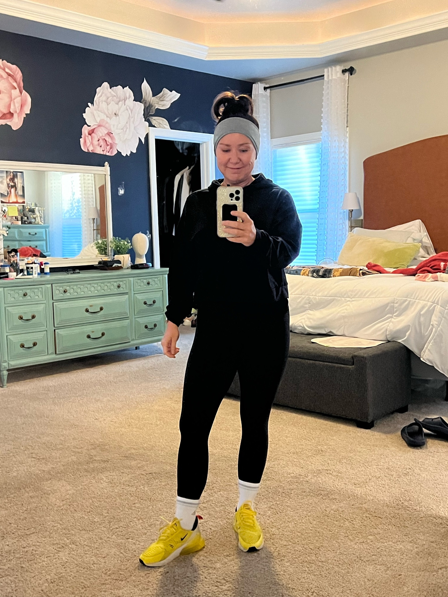 Even though it’s getting colder, I have to keep my daily walking up and my favorite leggings from Amazon help me do that! Petite, leggings, walking wardrobe 

#LTKActive #LTKFindsUnder50 #LTKOver40