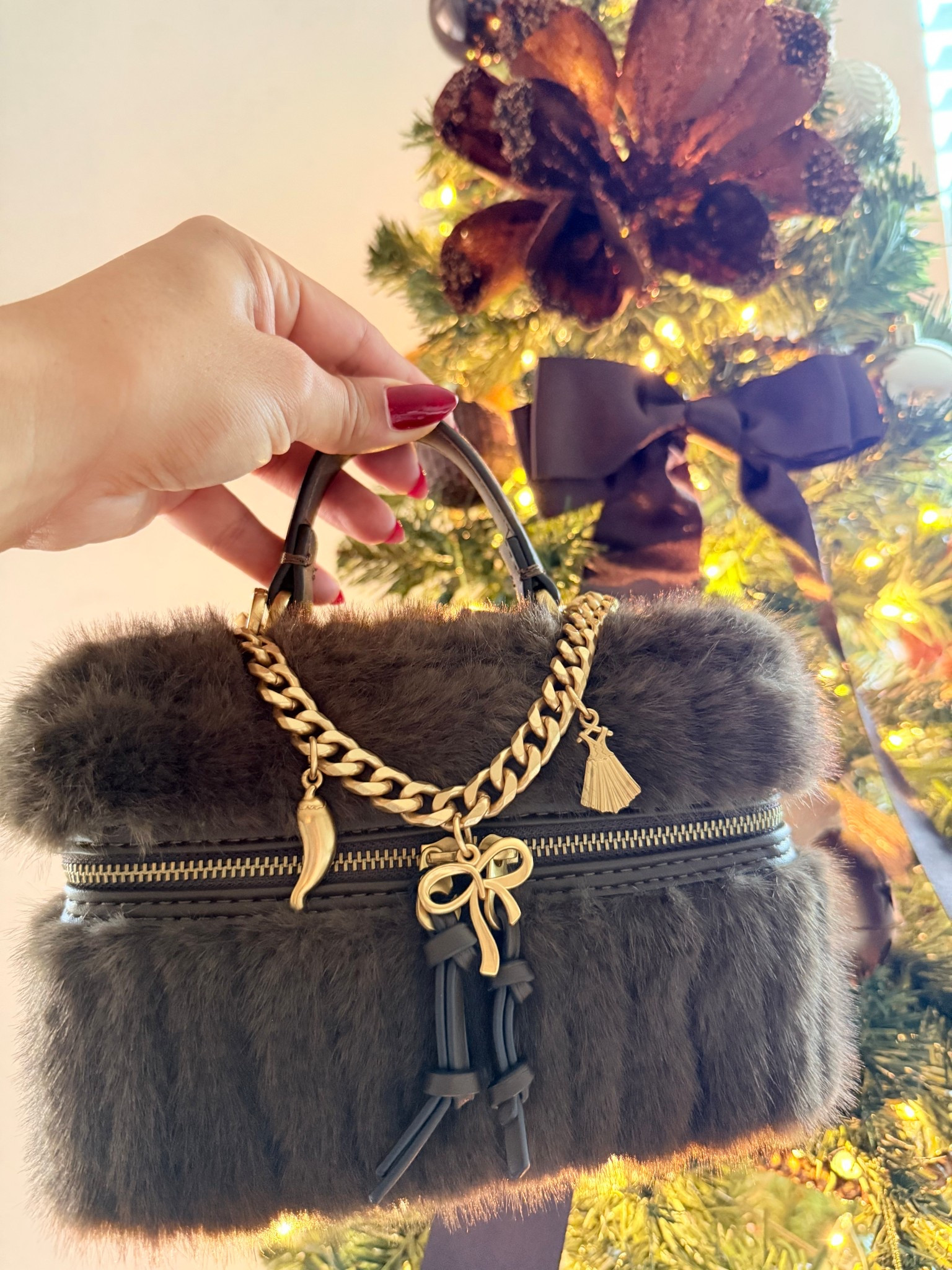 Holidays bag 

#LTKHoliday #LTKootd #LTKGiftGuide