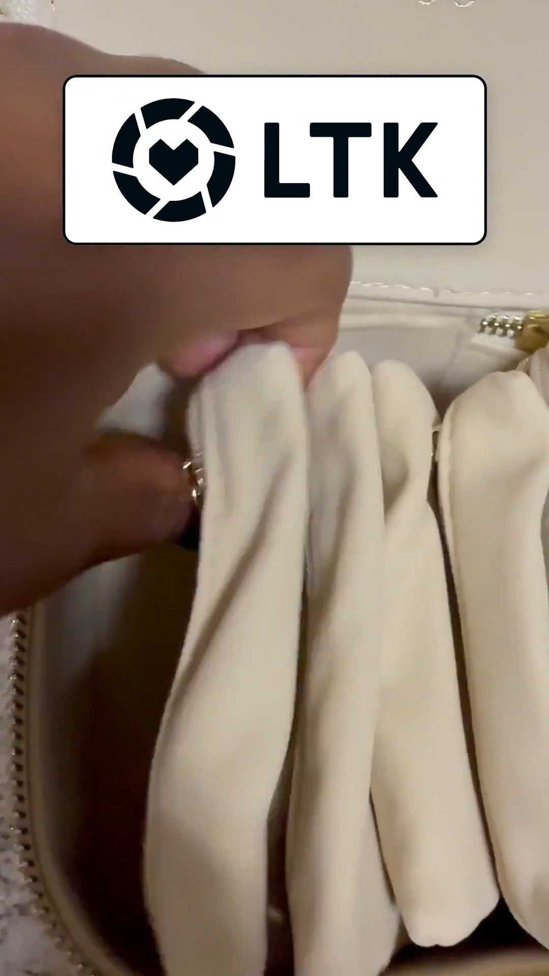 SecretsofYve: Gift Guide: gorgeous jewelry case @amazon
#Secretsofyve #ltkgiftguide
Always humbled & thankful to have you here.. New posts daily at 3pm & 4:15pm EST. 
CEO: PATESI Global & PATESIfoundation.org
@secretsofyve : where beautiful meets practical, comfy meets style, affordable meets glam with a splash of splurge every now and then. I do LOVE a good sale and combining codes! #ltkstyletip #ltksalealert #ltku #ltkkids #ltkfindsunder100 #ltkfindsunder50 #ltkplussize #ltkmidsize #ltkover40 #ltkstorytime #ltkpetite #ltkvlog #ltktall #ltkmens secretsofyve 

#LTKHome #LTKWedding #LTKSeasonal