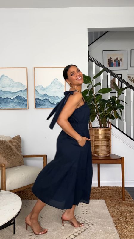 LISTENNNNN! Designer Brandon Maxwell deserves a standing ovation. The spring clothes he’s brought us are so good!!! This is all from @walmart and I’m so happy for us! #WalmartPartner #FreeAssembly #WalmartFashion #ThankyouBrandonMaxwell 
