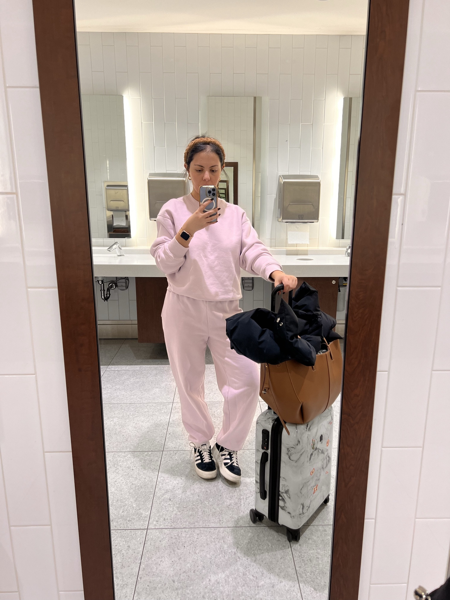 Travel outfit has to be as buttery and cimfy as this Aritzia set!! #travel #travelfit #airportfit #aritzia #cozyfleece 

#LTKautumn #LTKstyletip #LTKtravel