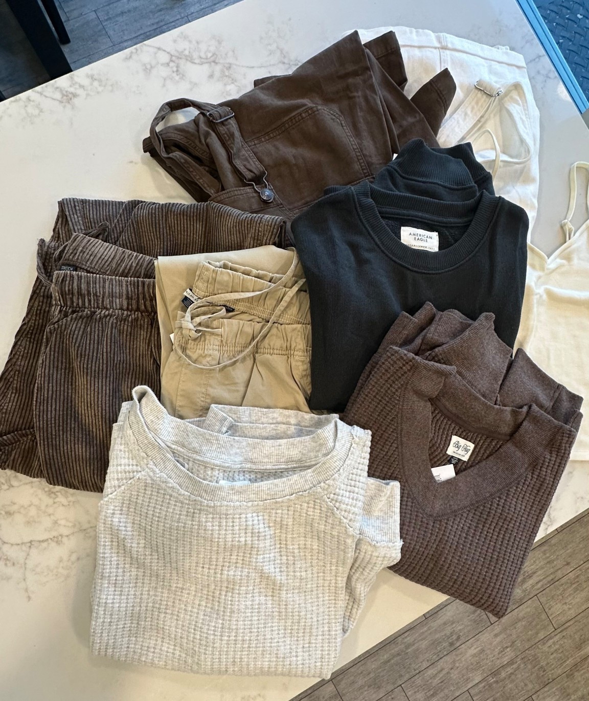Give me all the neutrals and cozy clothes this fall. Perfect bump friendly items!

#LTKFindsUnder100 #LTKBump #LTKSeasonal