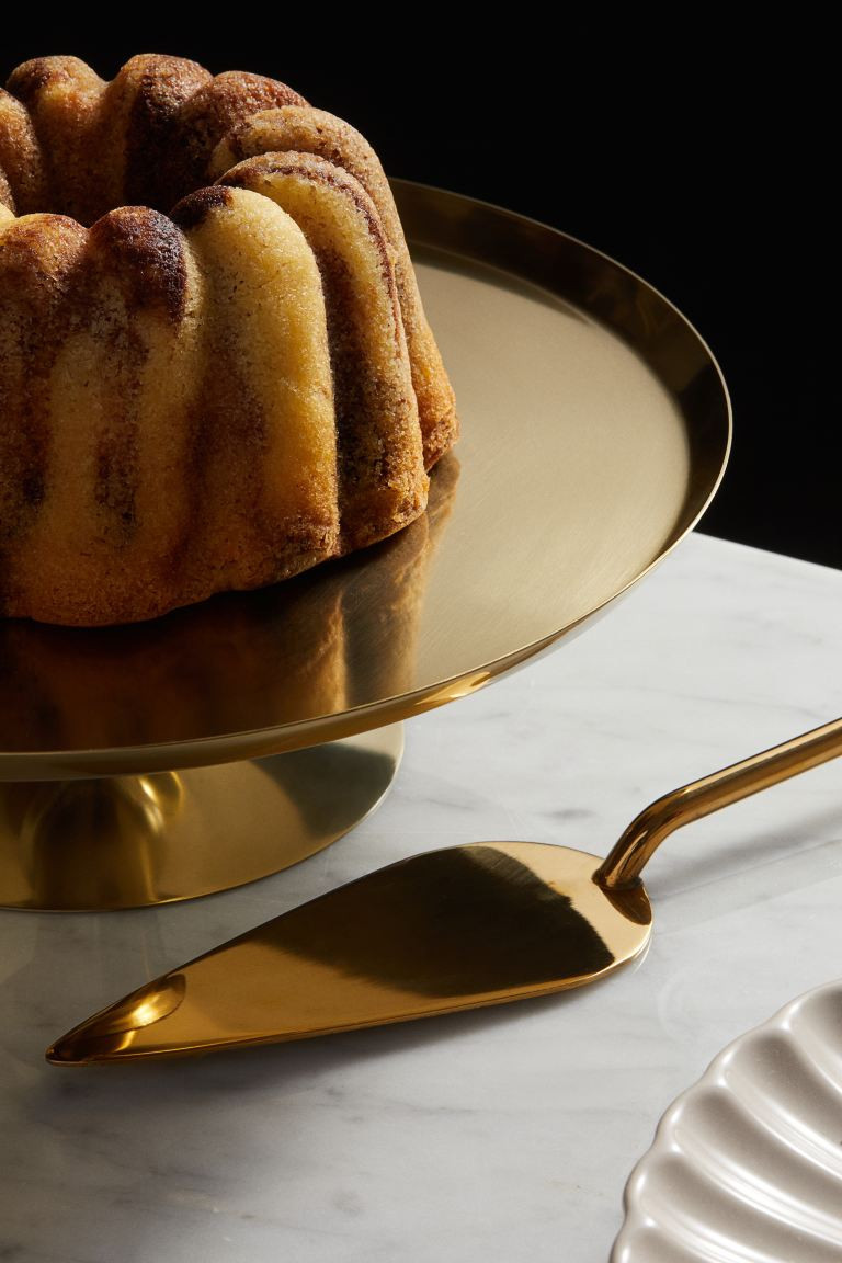 Metal Cake Stand | H&M (US + CA)