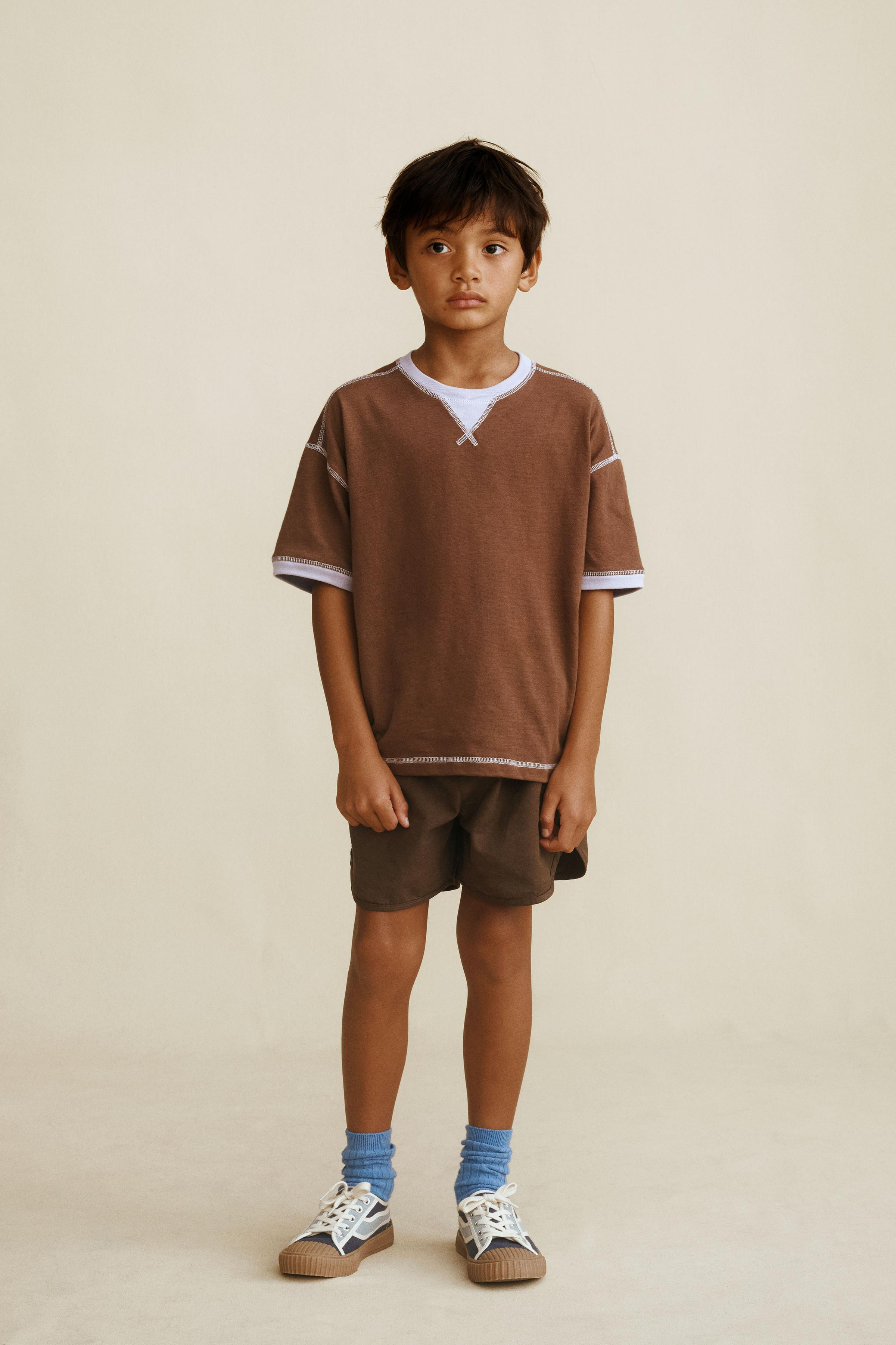 DescriptionColorContentsMeasurementsTwo-piece set. Round neck short sleeve T-shirt. Patch pocket ... | Zara US