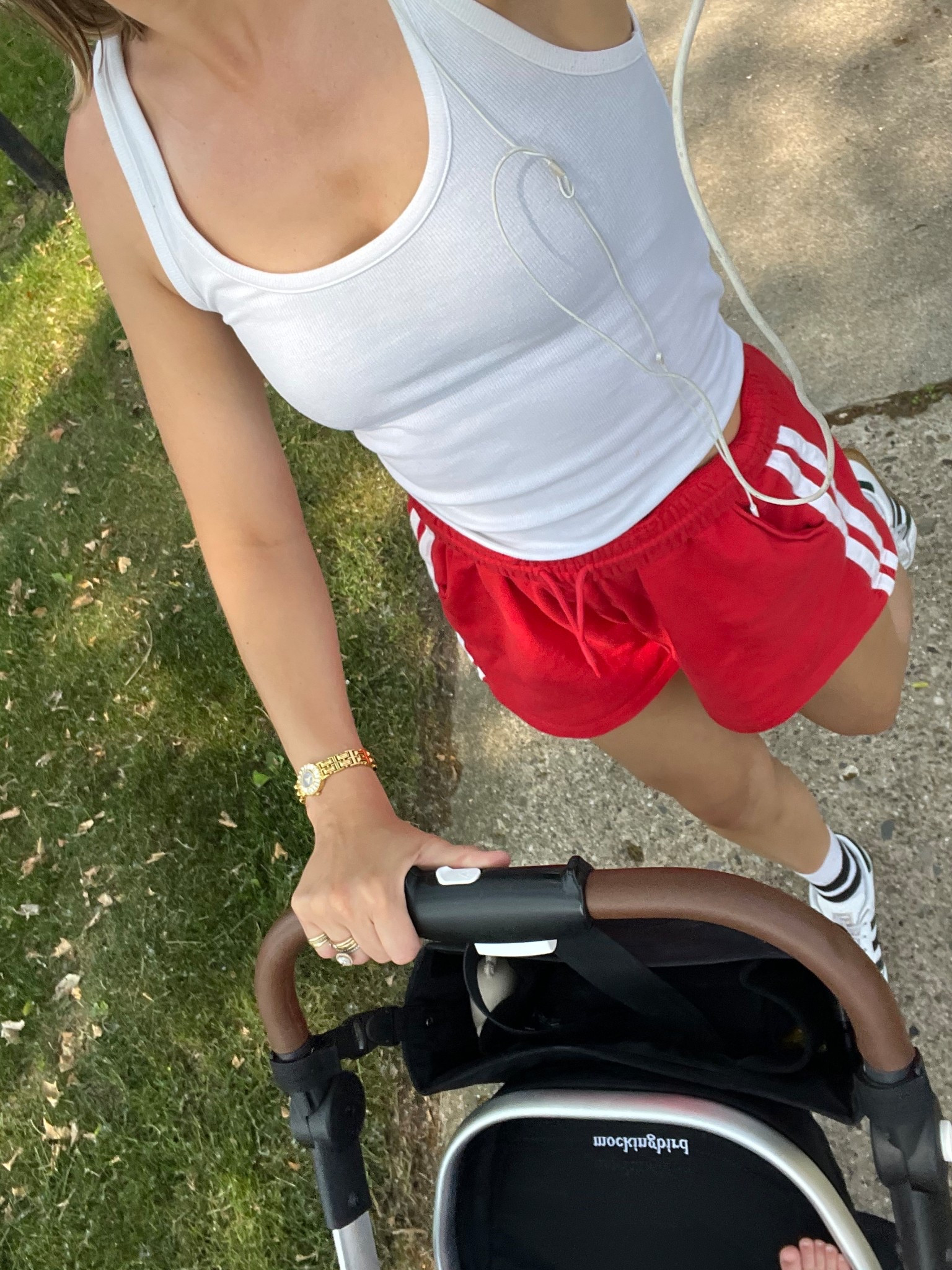 Hot mom walk fit 

#LTKSummerEdit