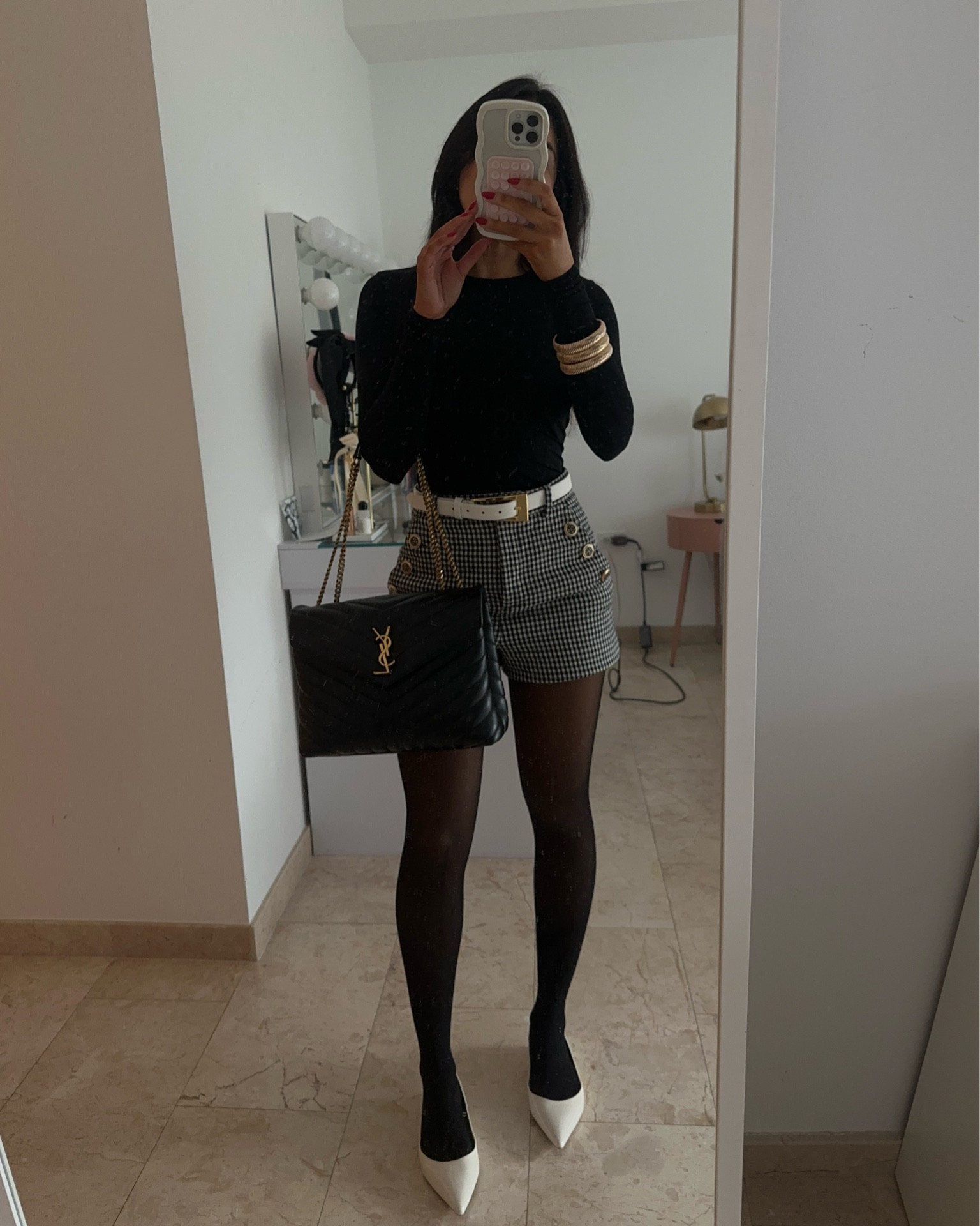 Fall in #miami 🖤 #seamlesstop #yslbag #italianleather #flats #stuartweitzmanshoes