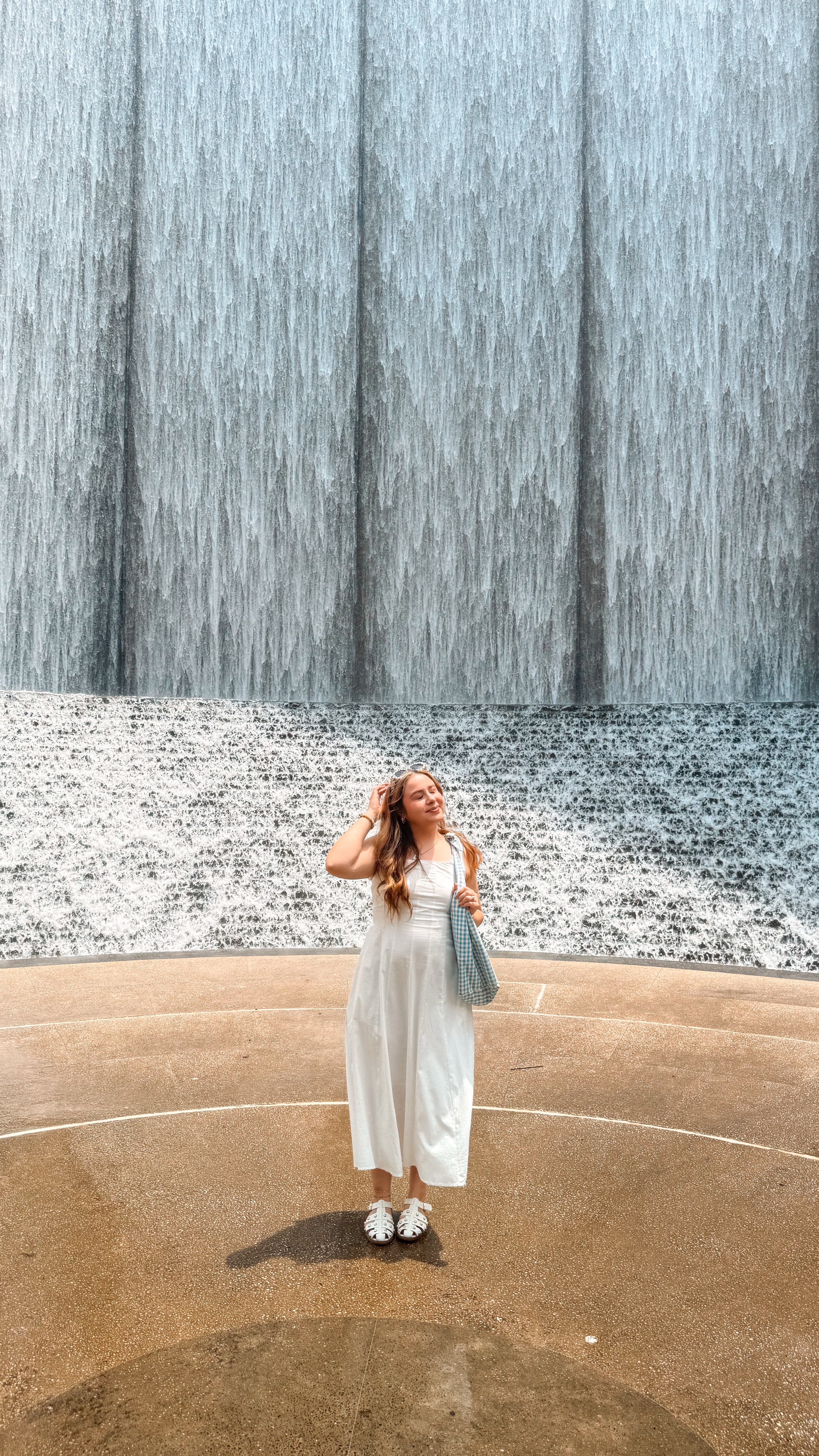 Summer linen dress with pockets! Comes in so many colors 
Wearing a small 

#LTKMidsize #LTKPetite #LTKSummerEdit