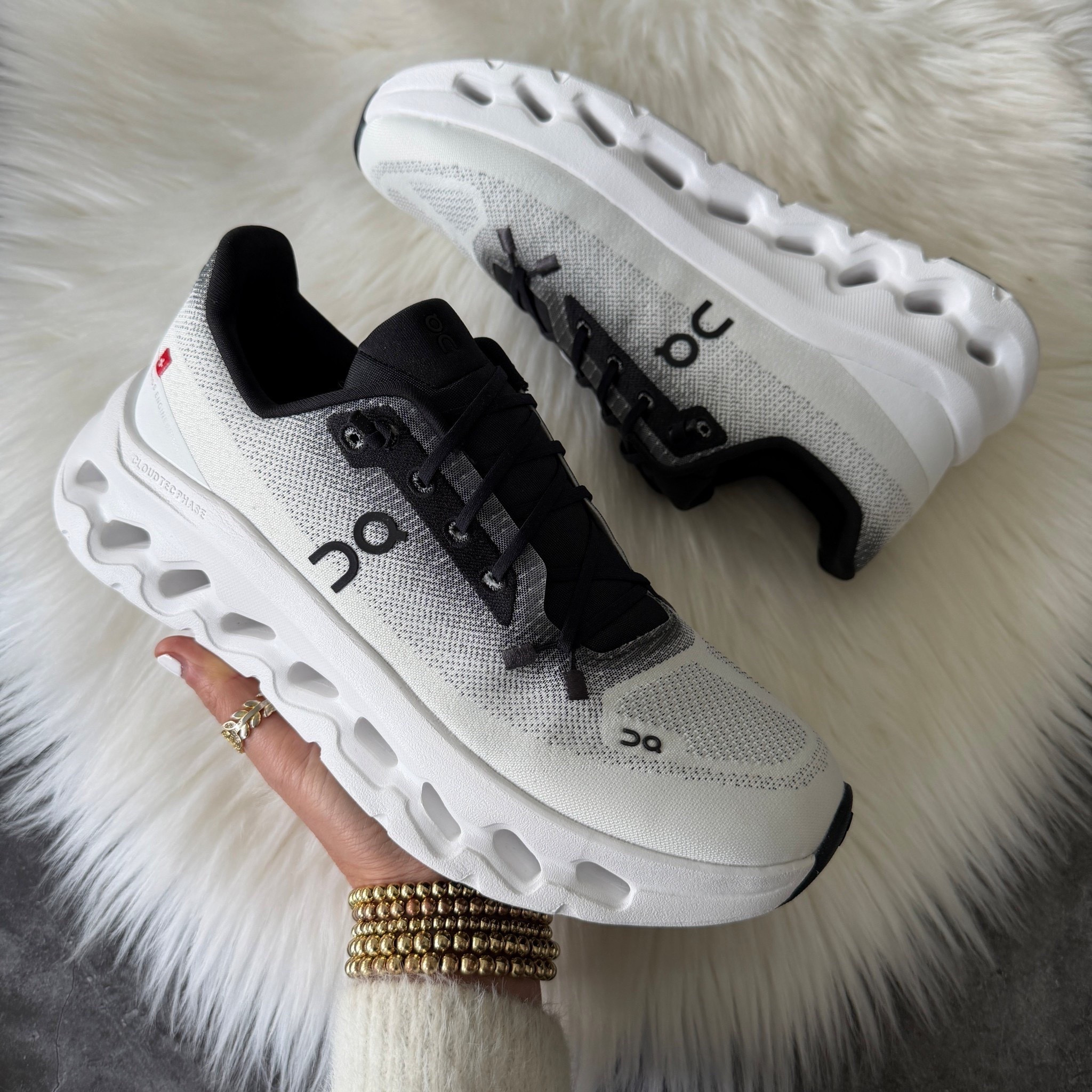 Women's On Cloudtilt Casual Shoes runs true to size 