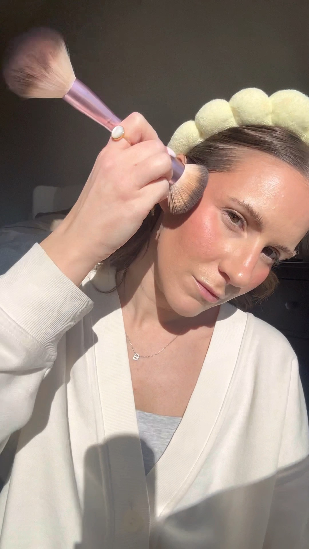 The new @DIBS Beauty cool blush cheek stain is worth the hype! It’s incredibly pigmented and a little goes a long way. It leaves a beautiful natural flush that stays all day! I also love the new brush, but Banks misplaced mine😅

Dibs beauty, easy makeup, millennial mom, quick makeup, liquid blush 

#LTKbeauty