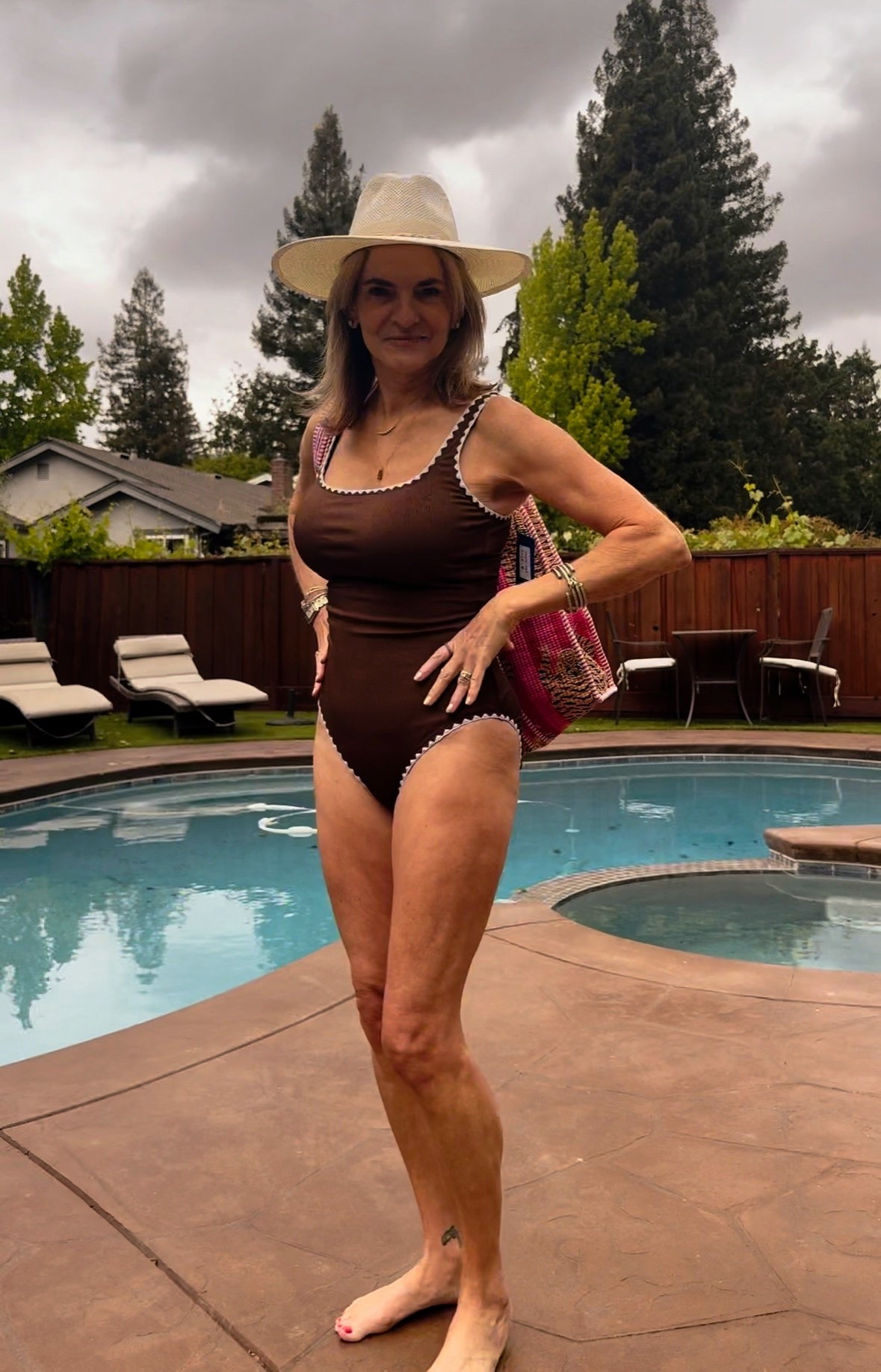 Great swimsuit for coverage and style. 



#LTKSwim #LTKgrwm #LTKmomlife