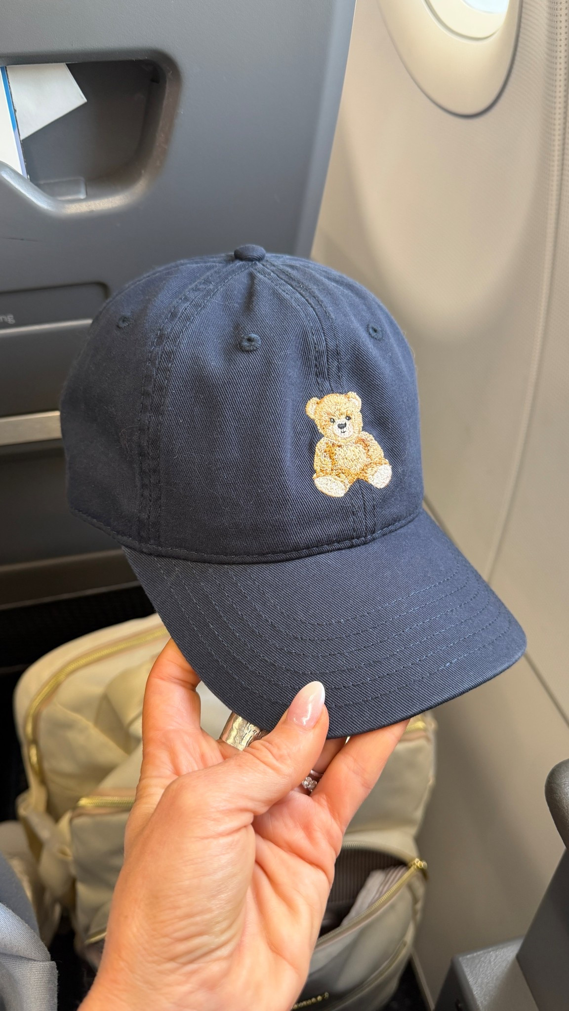 Sweetest travel day hat 

#MomStyle #MomOutfits #BusyMomStyle #OnTheGoStyle #ComfyAndCute

#LTKTravel #LTKActive #LTKmomlife