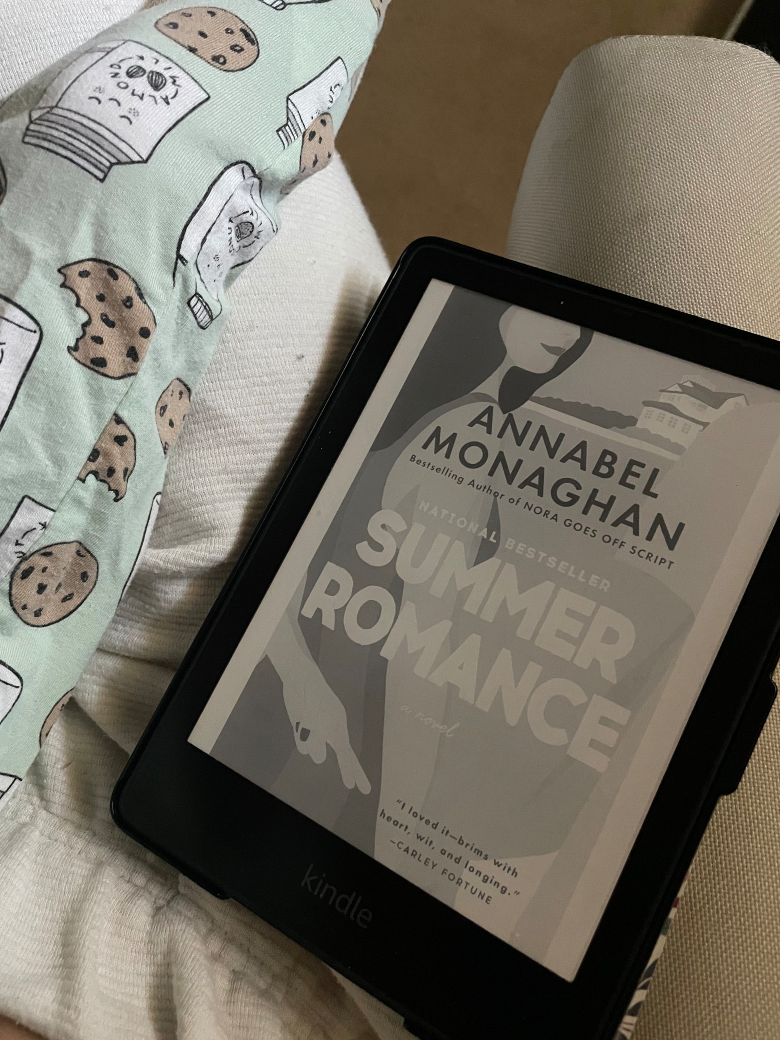 currently reading 


#LTKFindsUnder50 #LTKTravel