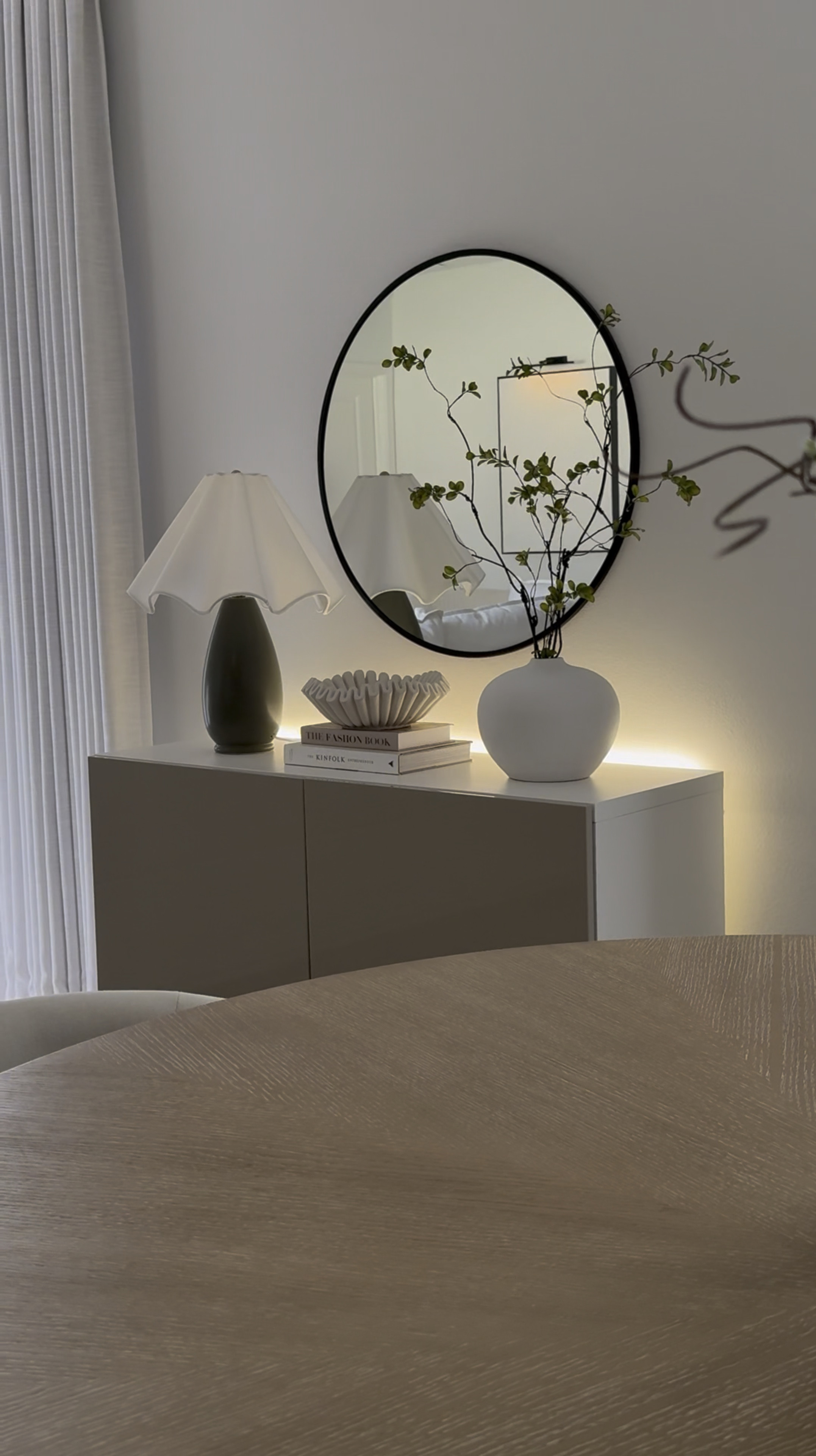 My new lamp from Target🎯 

Console: IKEA
Vase & bowl : Home goods

#LTKMostLoved #LTKMostLoved 

#LTKSaleAlert #LTKHome #LTKHome #LTKSaleAlert