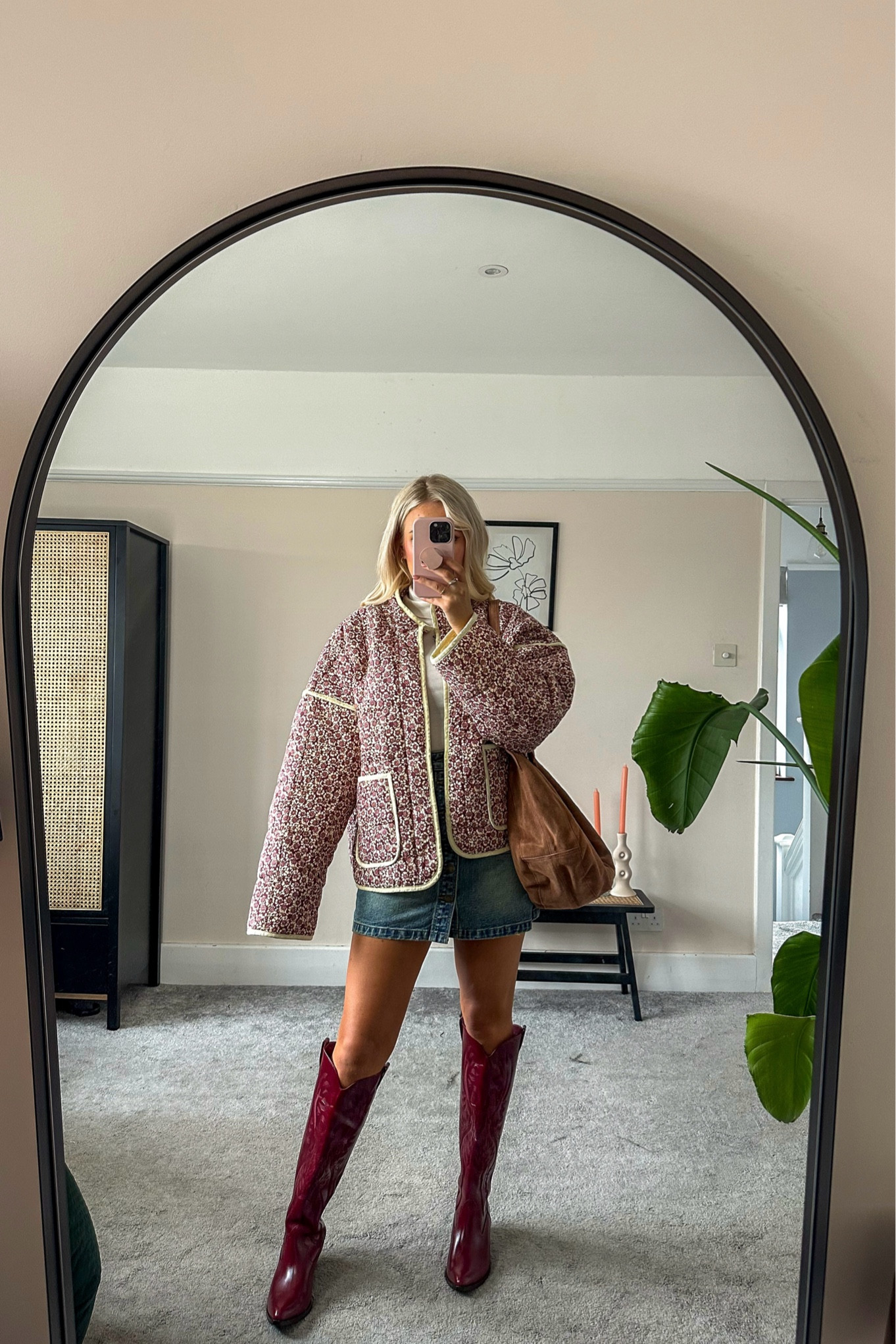 AD Love this outfit 😍😍 

Free people, burgundy boots, floral jacket, autumn outfit 