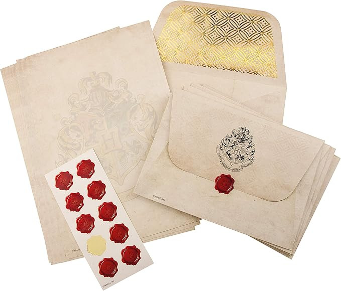 Paladone Hogwarts Acceptance Letter Writing Stationery Set - 10 Envelopes, 20 Sheets of Paper, an... | Amazon (US)