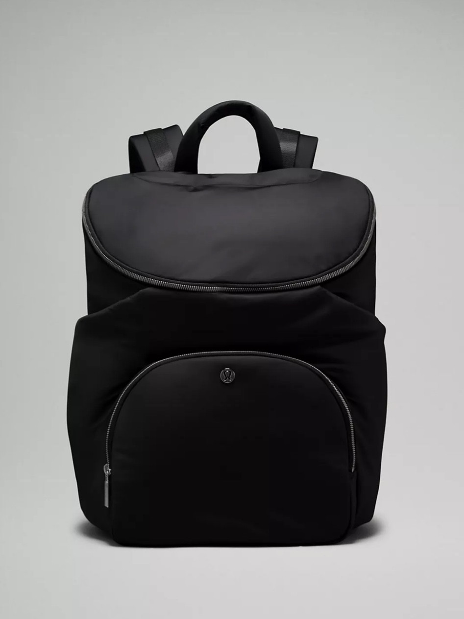 LULULEMON DIAPER BAG IS A MUST HAVE 