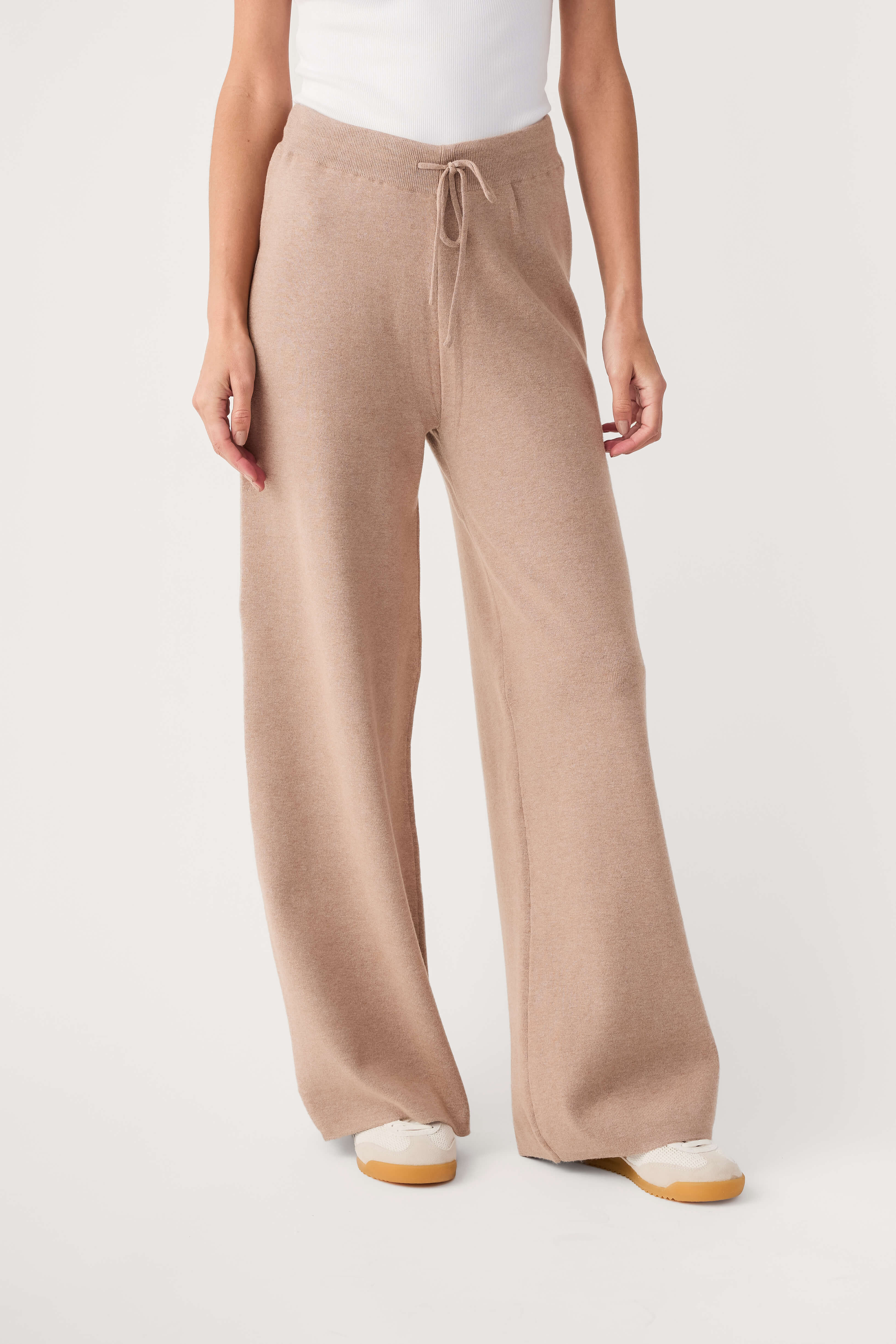 Z Supply Take It Easy Pant | Social Threads