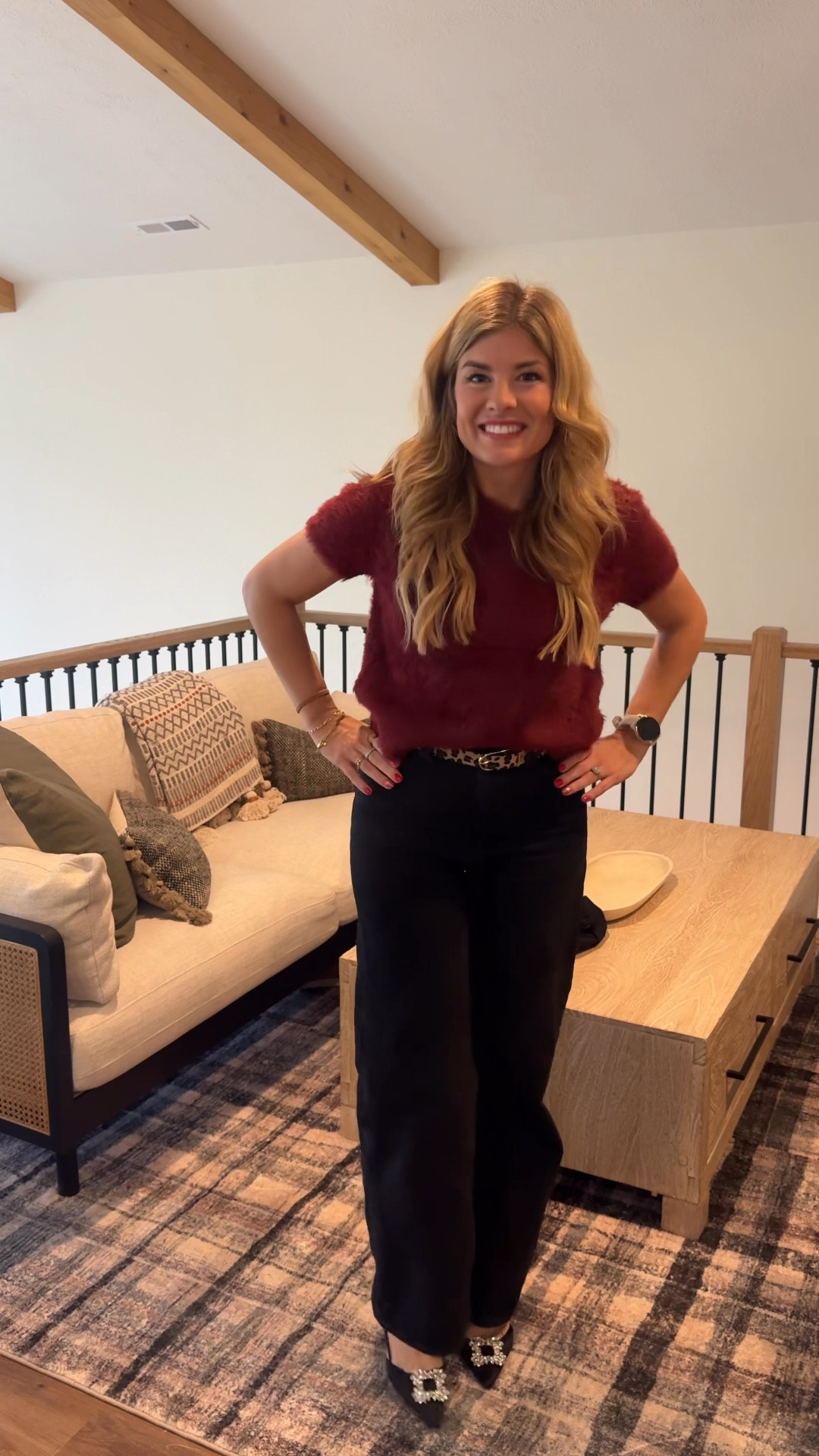 The best jeans for any occasion…. Oh and I can get on board with this belt trend too 👏👏👏