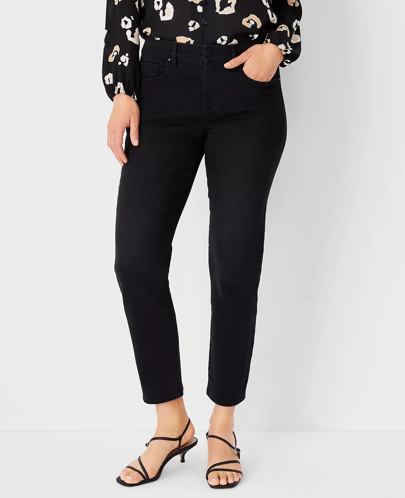 Sculpting Pocket Mid Rise Tapered Jeans in Faded Black Wash | Ann Taylor (US)