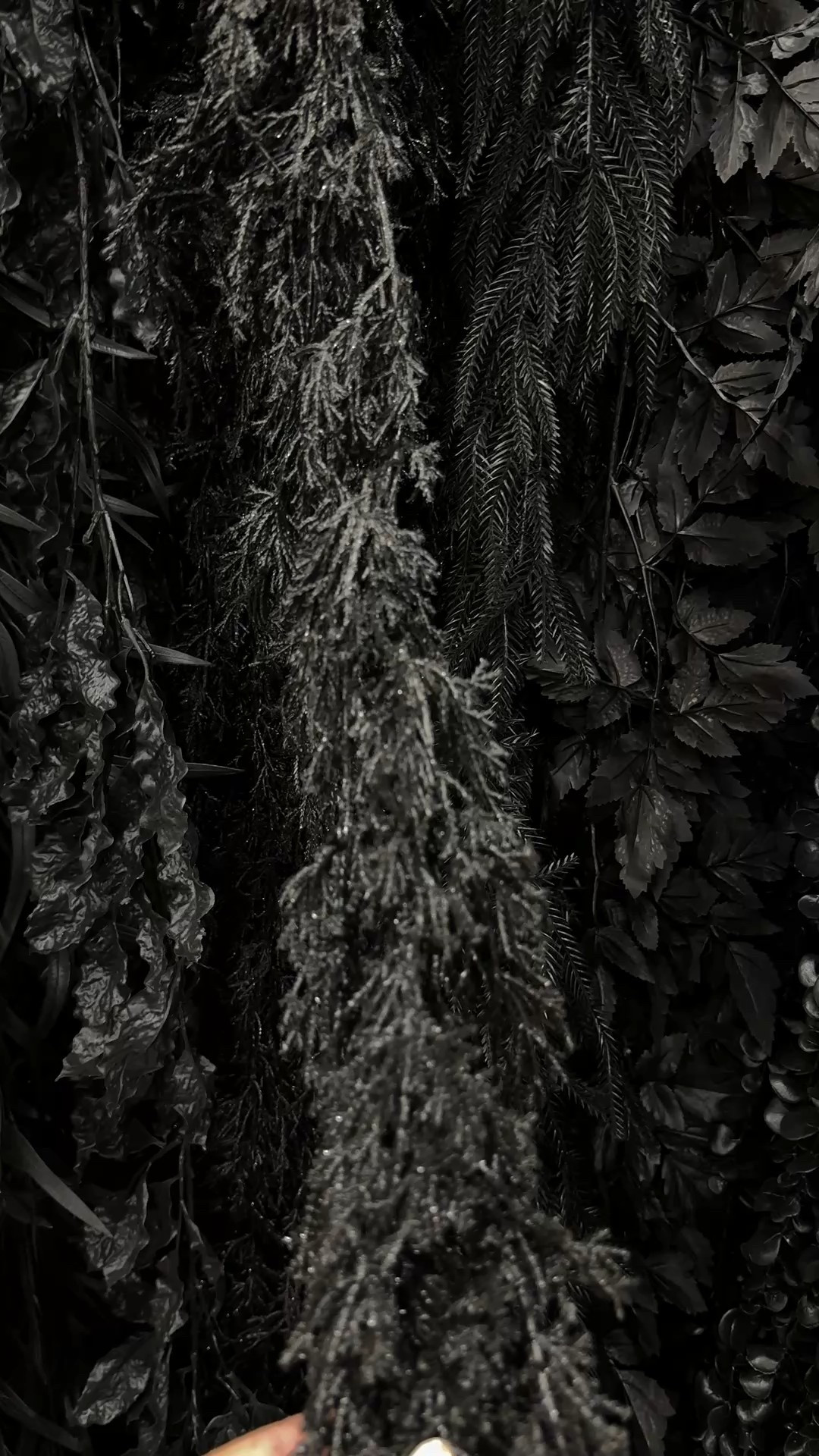 Spooky szn black garland 🖤 

#LTKSeasonal #LTKHome #LTKFindsUnder50