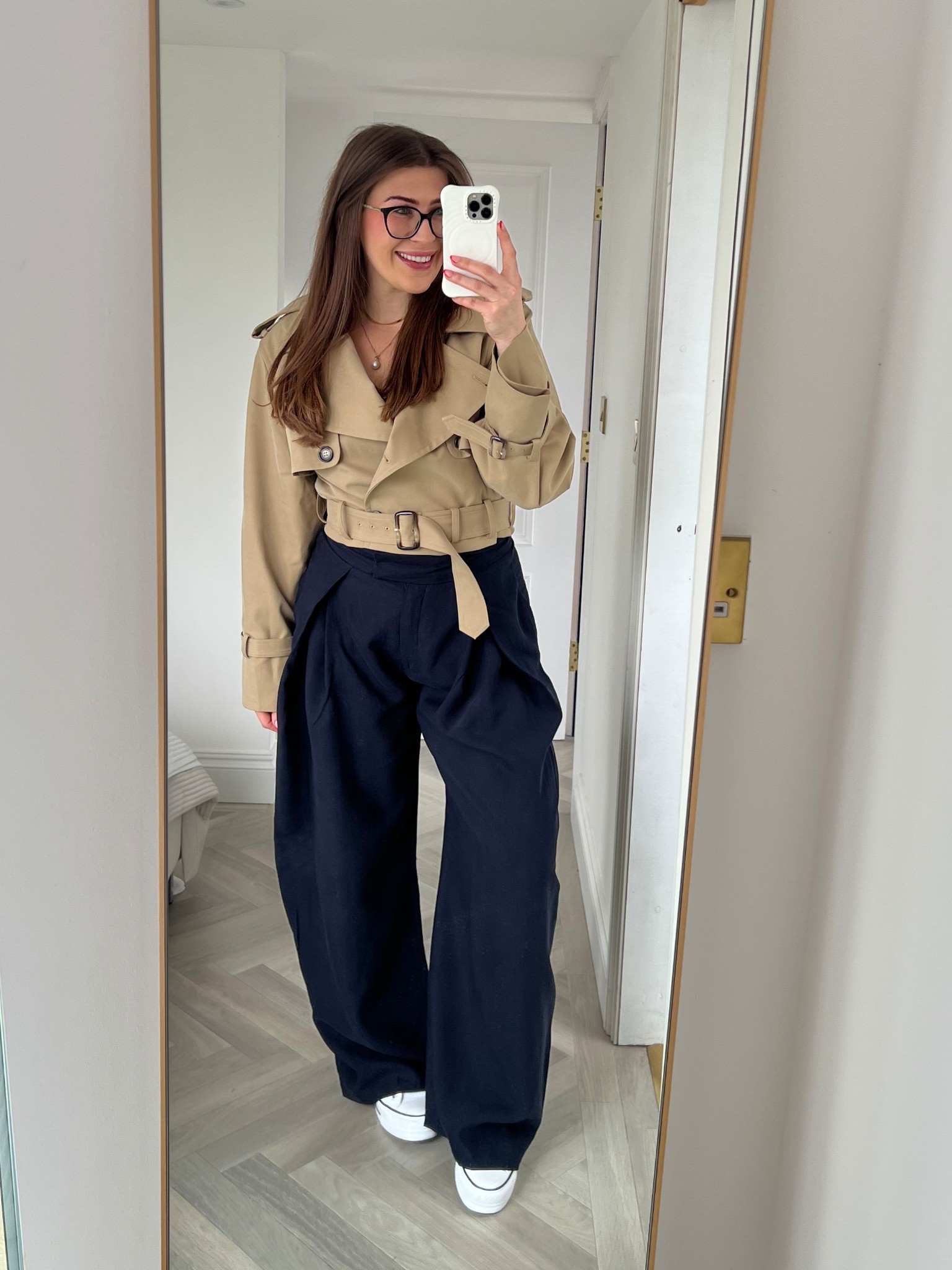 Self Portrait cropped trench 
Zara wide leg trousers
Platform converse 
