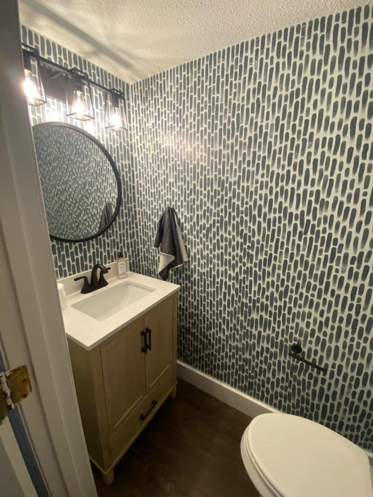 Umbra Hub Round Wall Mirror with Rubber Frame, Modern Style for Bathroom, Entryway, Living Room a... | Amazon (US)