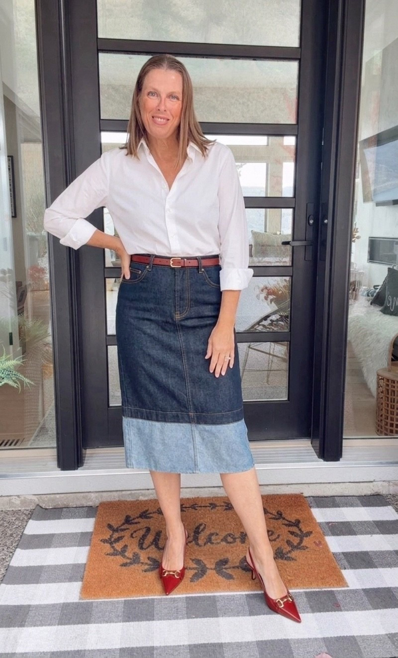 Denim skirt perfection 

Casual outfit, fall outfit, white collared shirt, denim skirt, effortless look, thanksgiving outfits