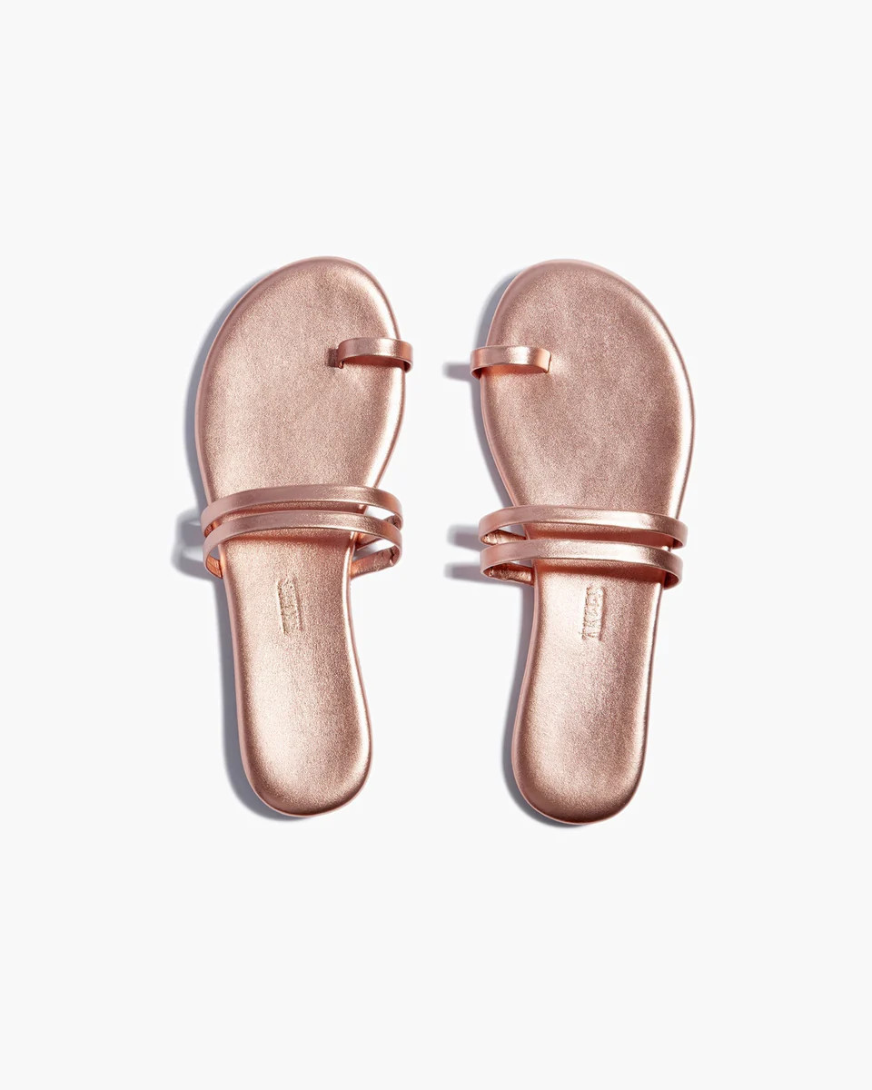 Leah Metallics in Beach Pearl | Sandals | Women's Footwear | TKEES