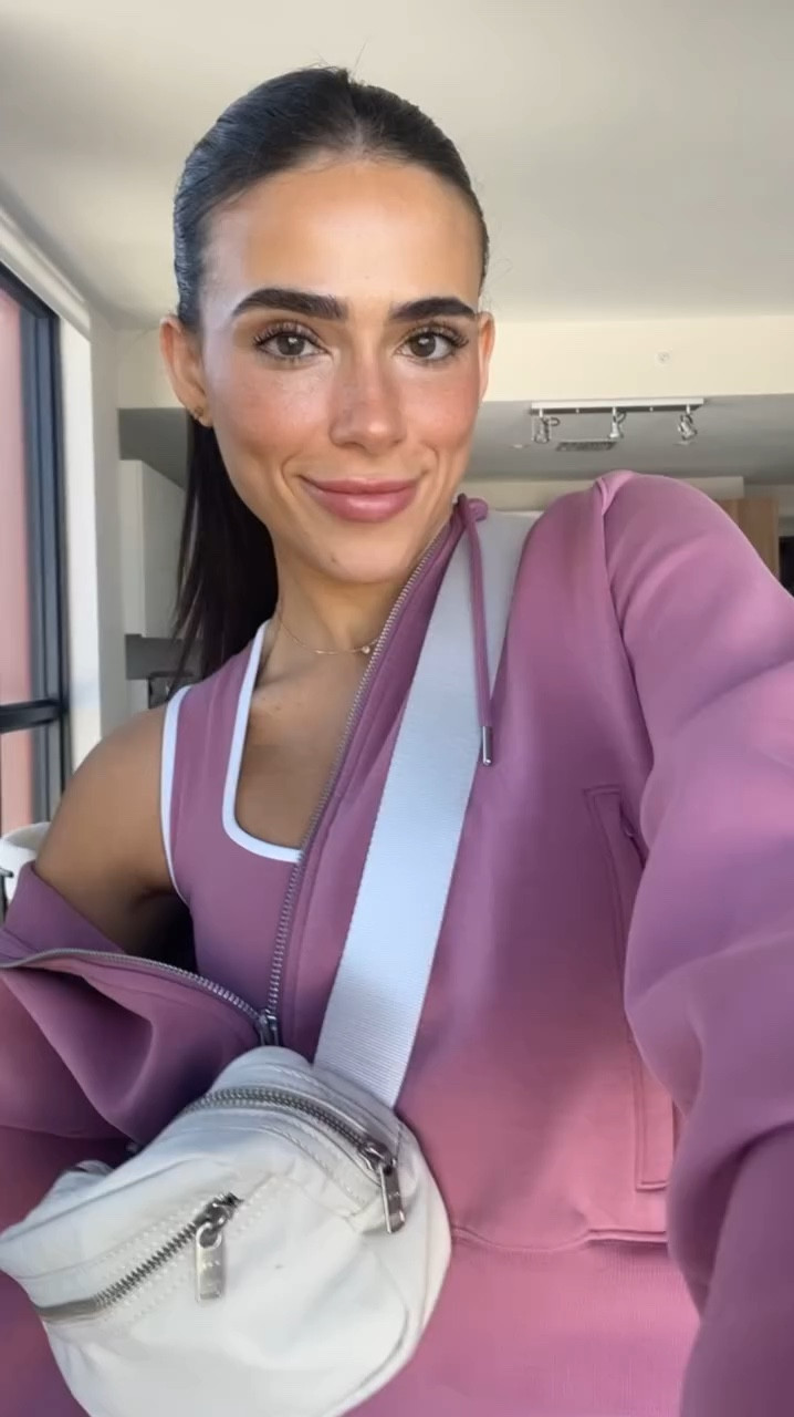 The perfect everyday workout set that makes you look cute and put together. PLUS ITS AS SOFT AS BUTTER! 

#LTKStyleTip #LTKActive #LTKFitness