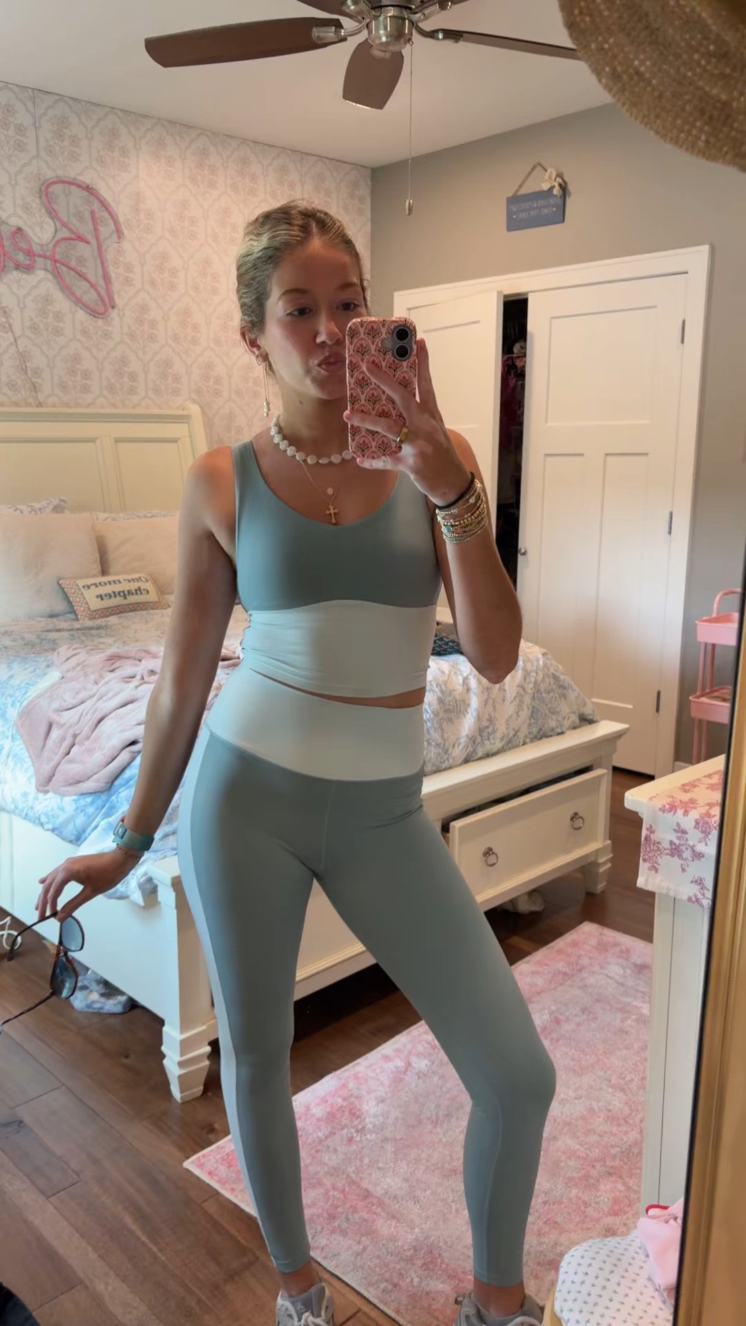 linked similar to the old navy set! this color is out of stock currently! 

athletic outfit, excersize, matching set